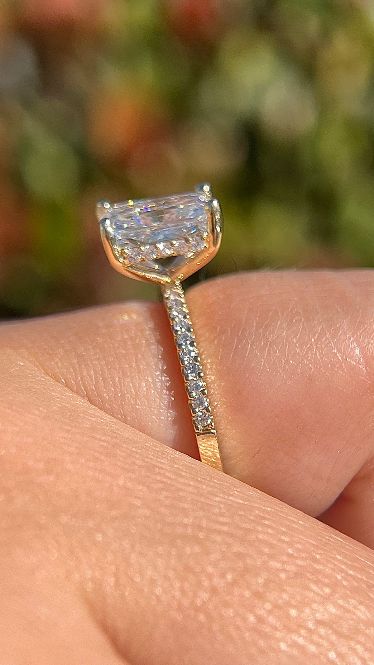 Jada 2.26ct E-VS1 Radiant Cut Lab Grown Diamond Engagement Ring 14K Gold