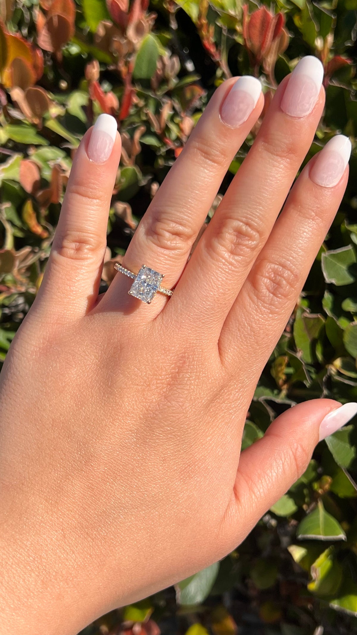 Jada 2.26ct E-VS1 Radiant Cut Lab Grown Diamond Engagement Ring 14K Gold