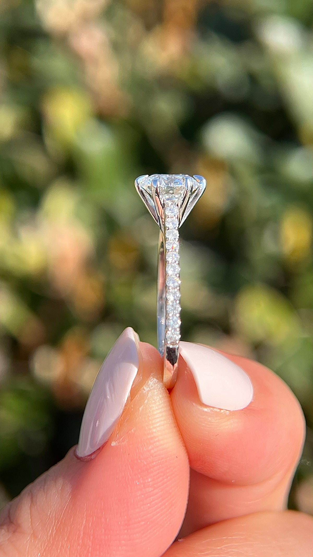 Jodi 1.35ct E-SI1 Round Cut Lab Grown Diamond Engagement Ring 14K Gold