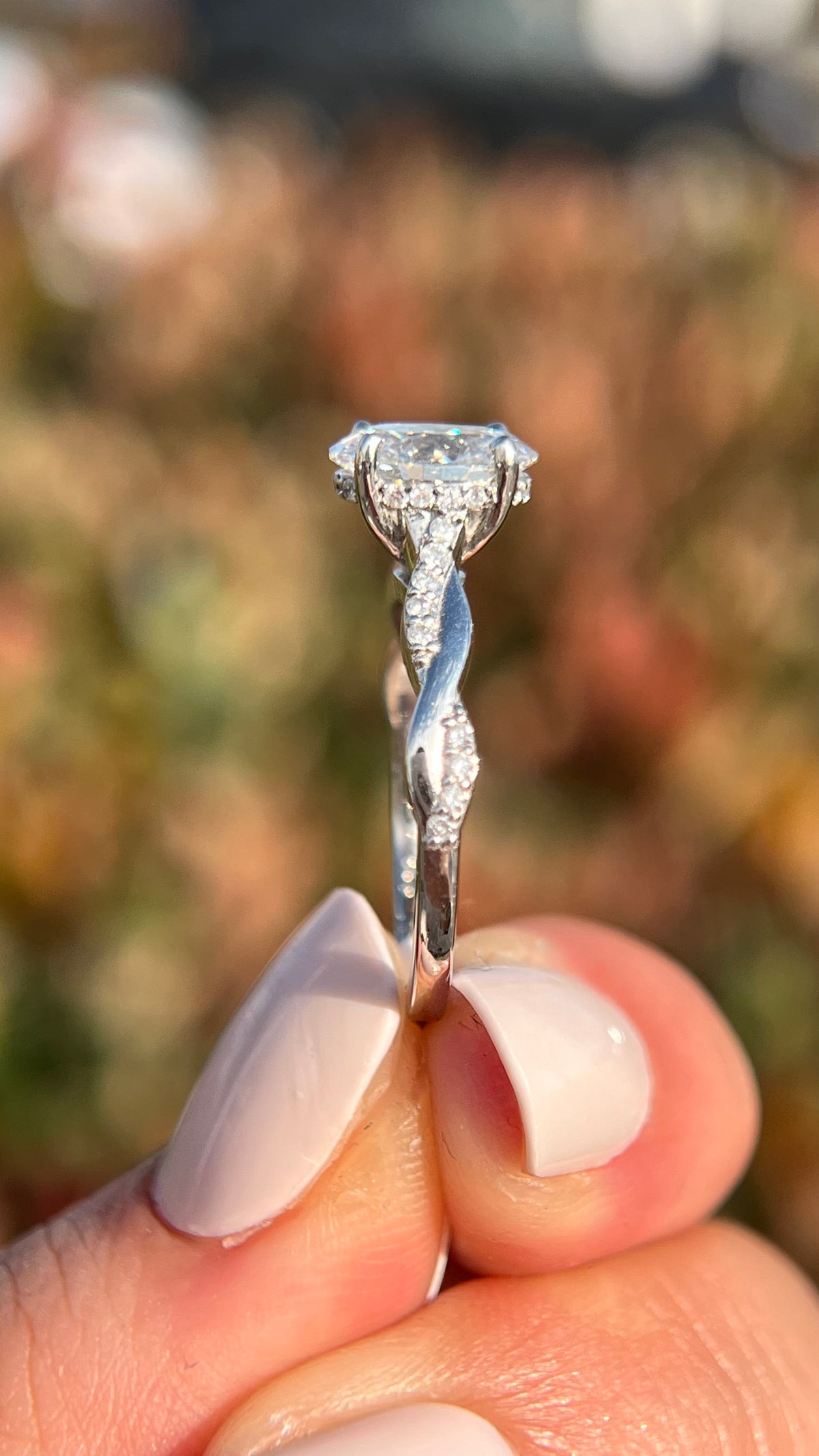 Lena 1.58ct E-VS1 Oval Cut Lab Grown Diamond Engagement Ring 14K Gold