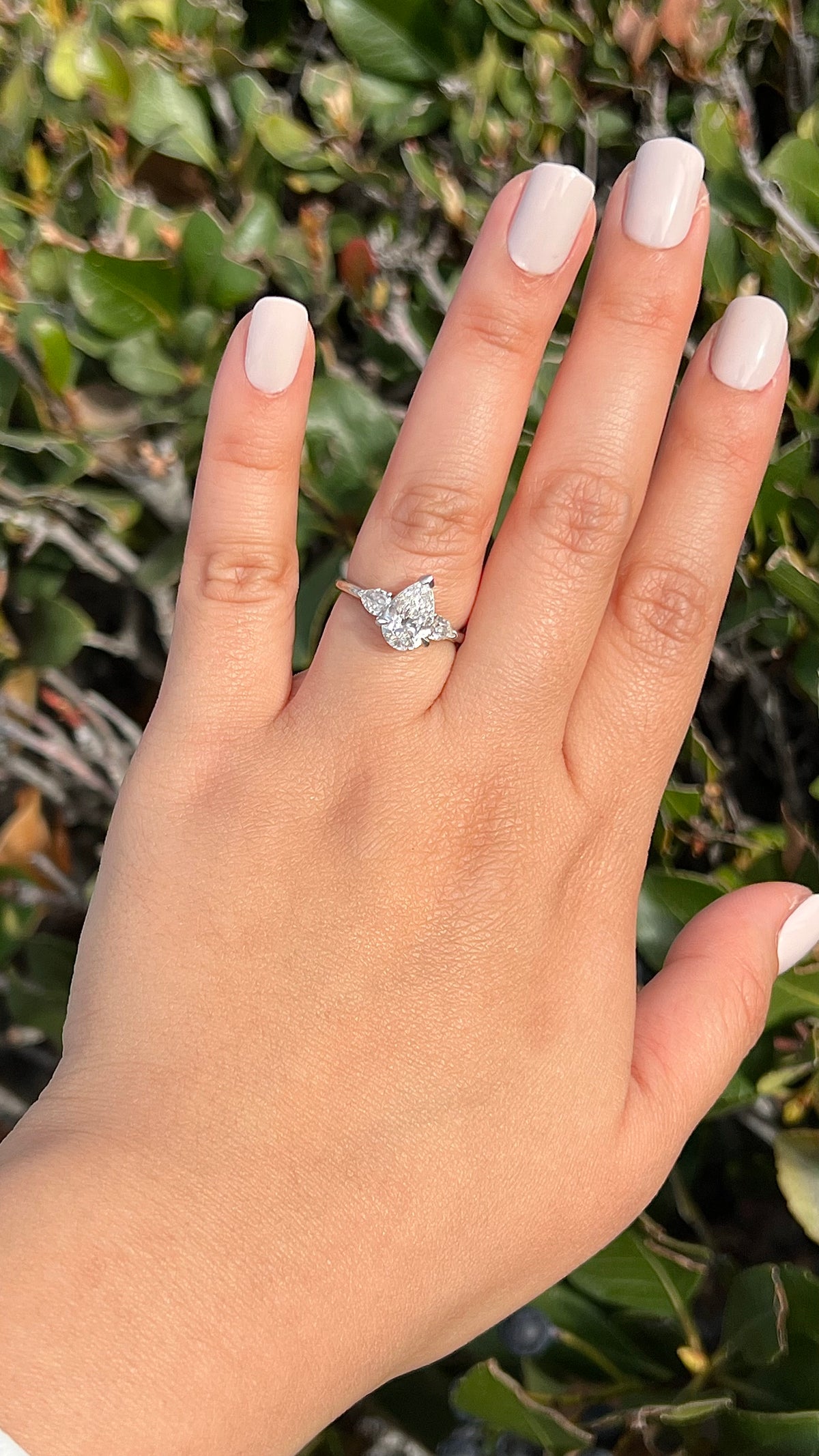 Pam 1.38ct F-VS1 Pear Cut Lab Grown Diamond Engagement Ring 14K Gold