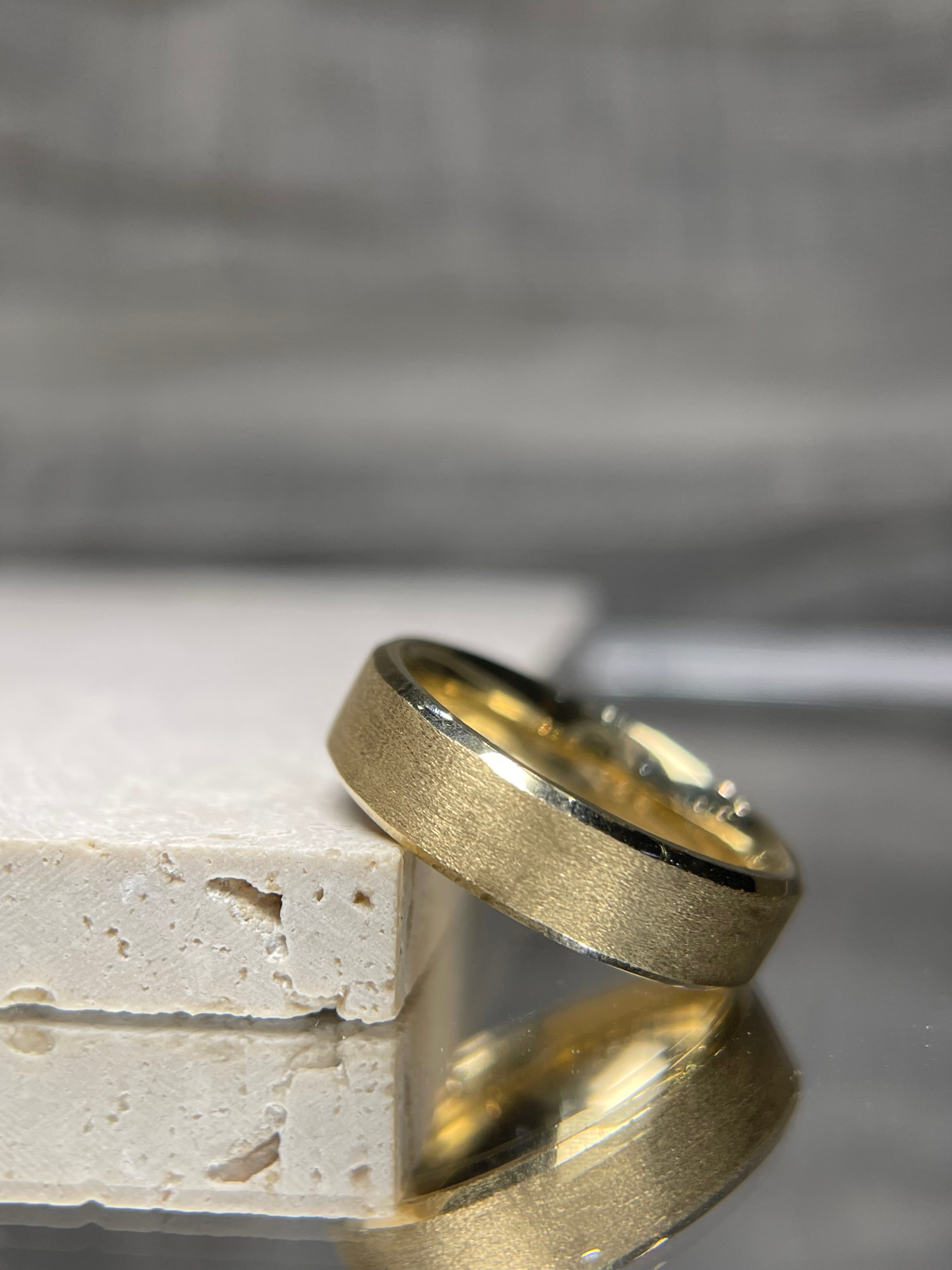 USA Outlet Shops Hammered Meteorite And Gold Black Leaf Meteorite Tungsten Gold