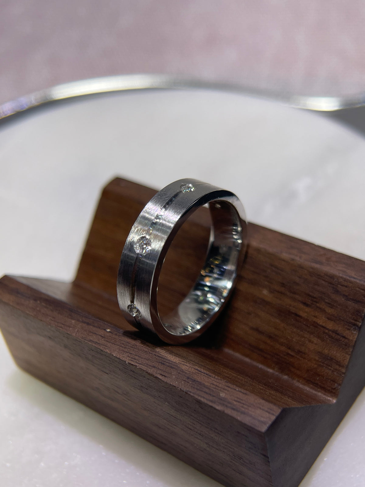 Brushed Center Line Bezel Diamond Wedding Band 14K Gold MR018