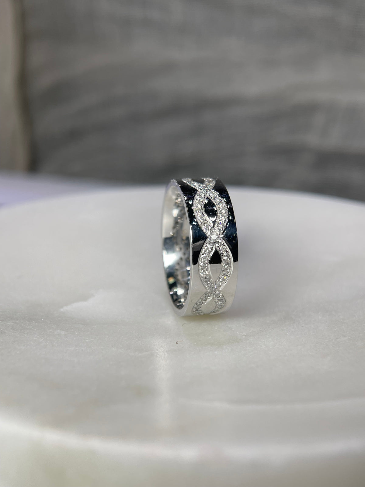 Men&#39;s 1.10ct tw Infinity Twist Eternity Diamond Wedding Band 14K Gold MR003