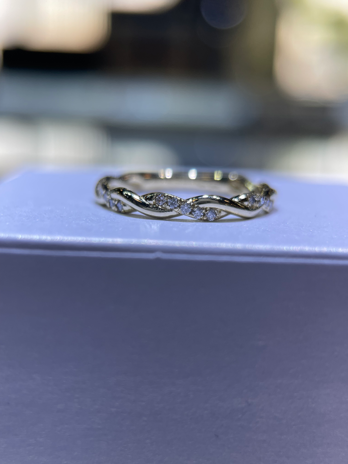 0.20ct Donna Half Diamond Twist Band 14K Gold BAN134