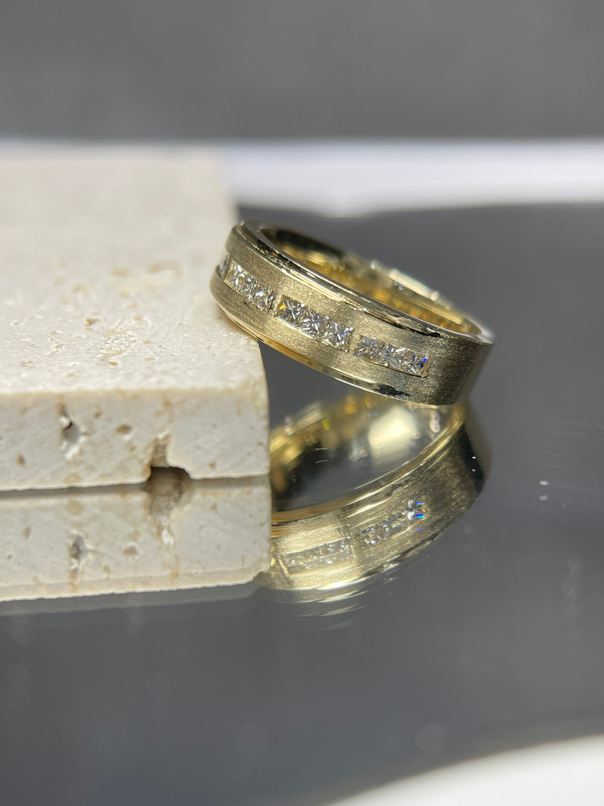 Men&#39;s 0.78ct Spaced Princess Cut Diamond Wedding Ring 14K Gold MR007