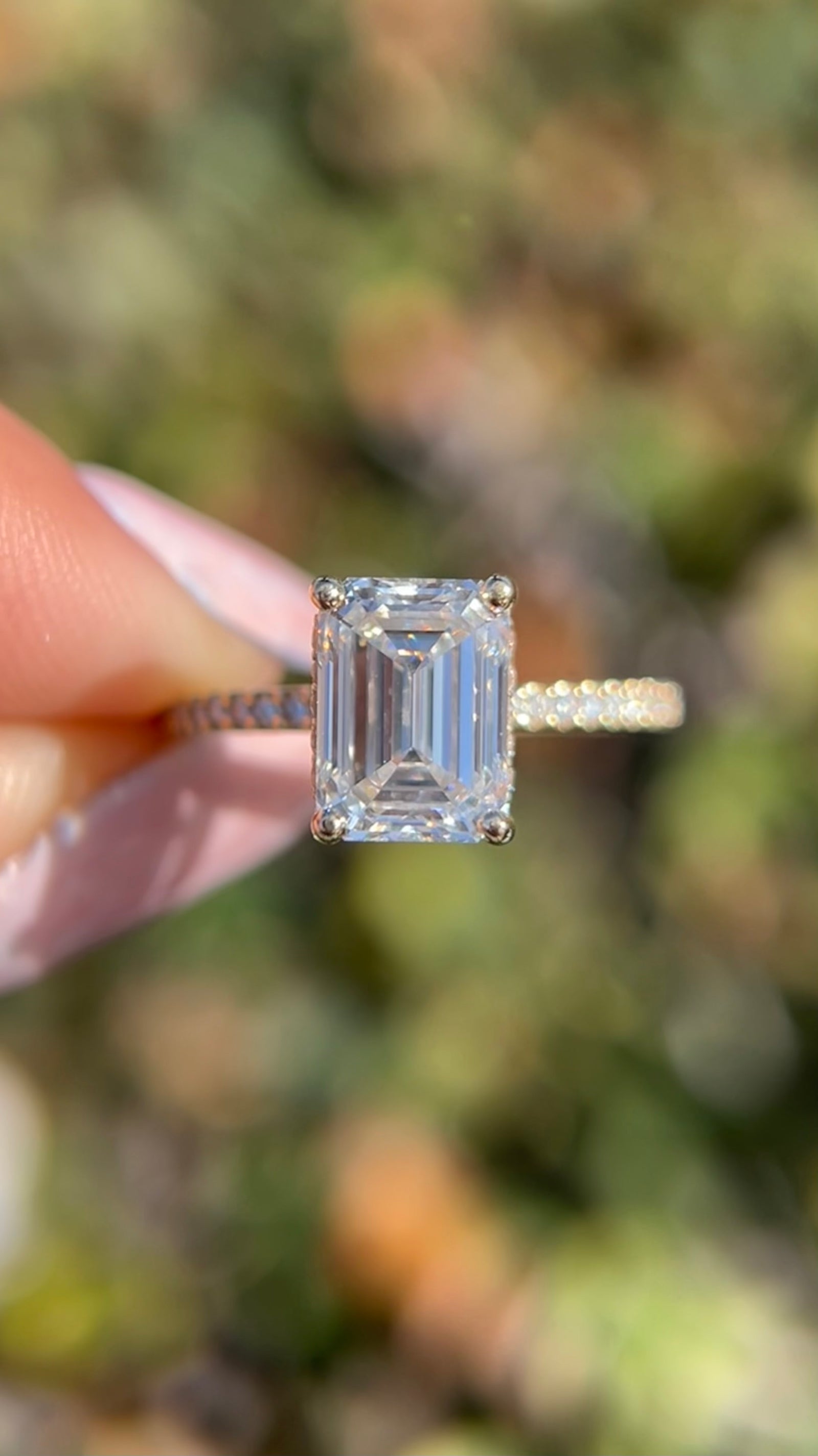 Jada 3.07ct E-VS1 Emerald Cut Lab Grown Diamond Engagement Ring 14K Gold