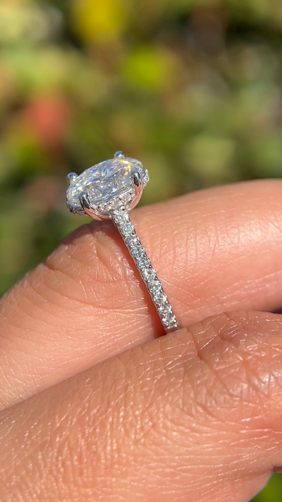 Jodi 1.93ct E-VS1 Oval Cut Lab Grown Diamond Engagement Ring 14K Gold