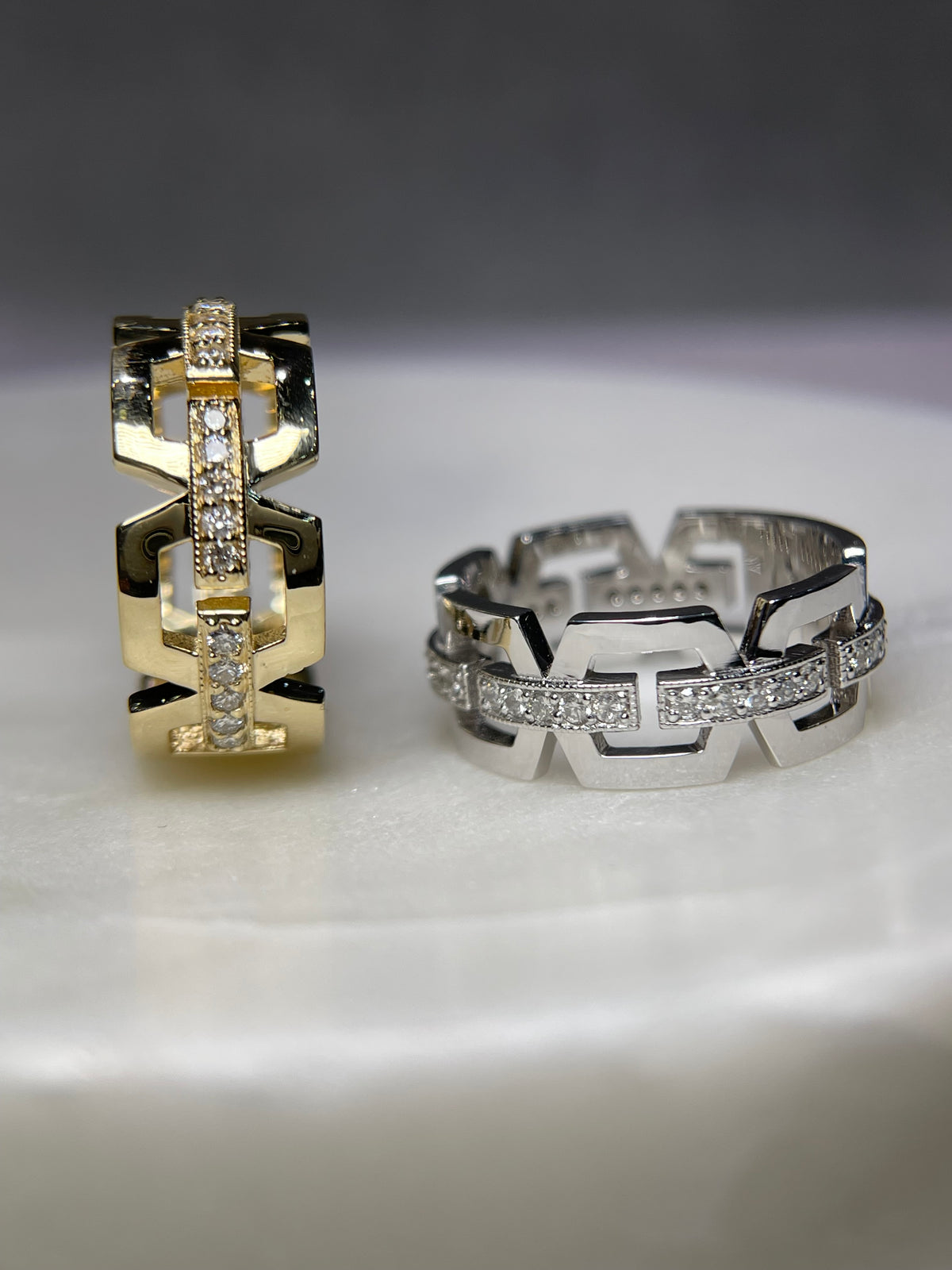 0.55ct Polished Chain Link Single Row Diamond Wedding Band 14K Gold MR026