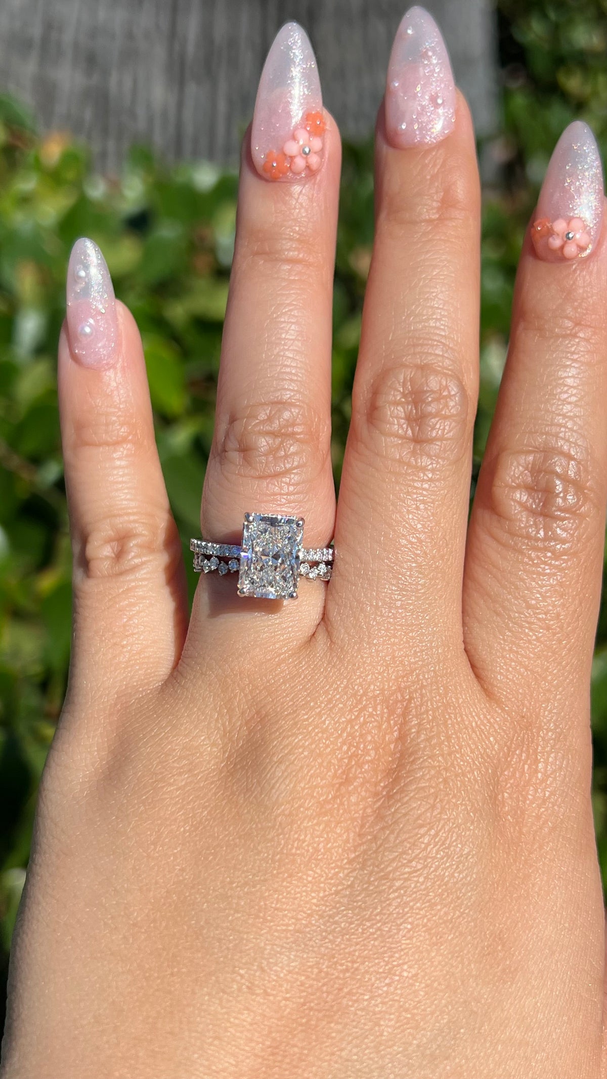 0.32ct Staggered Diamond Wedding Band 14K Gold BAN003