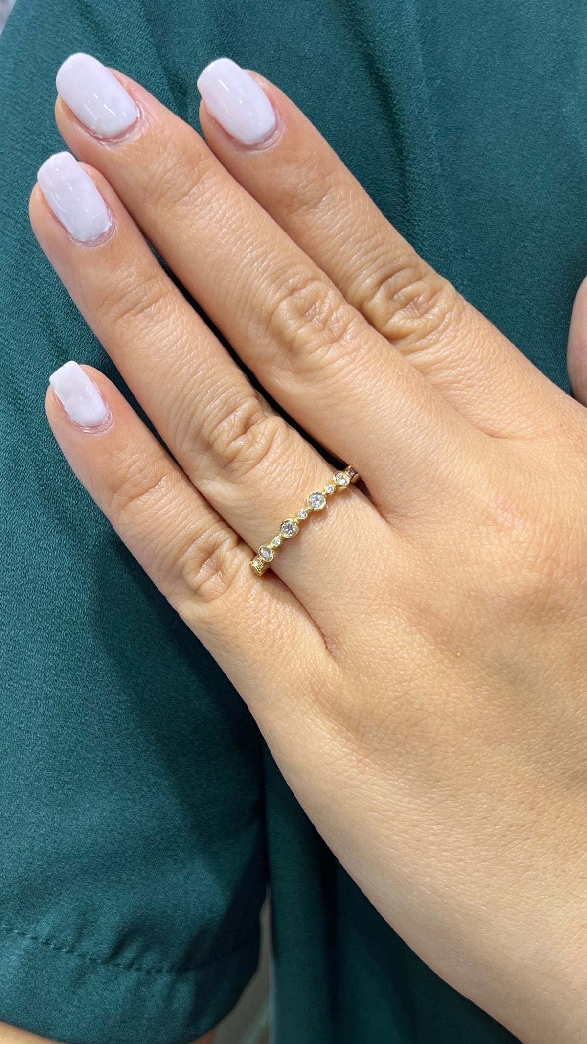 0.30ct Alternating Bezel Round Diamond Wedding Band 14K Gold BAN118