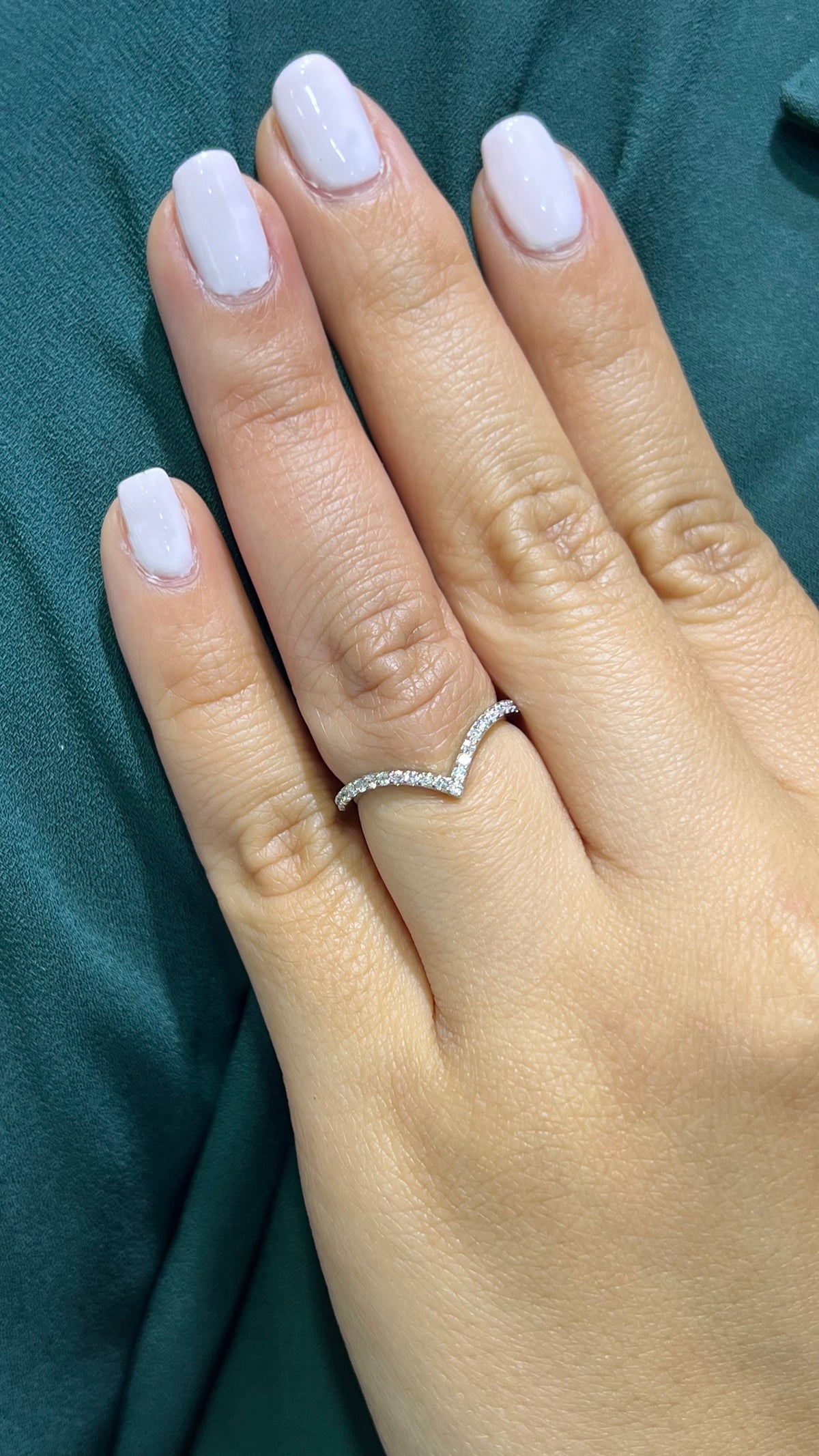 0.25ct Chevron Diamond Wedding Band 14K Gold BAN124