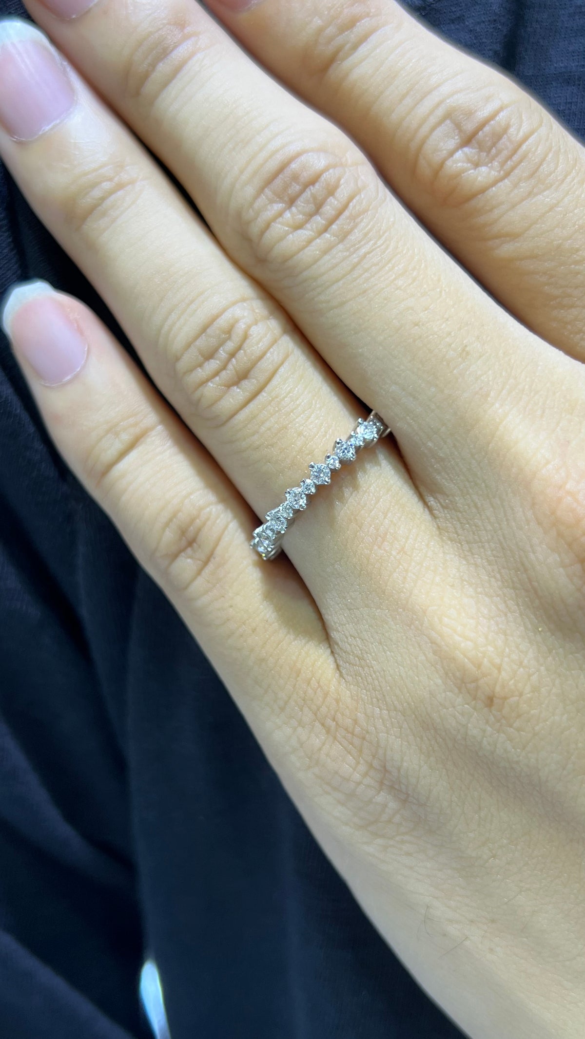 Vertical Prong Alternating Diamond Wedding Band 14K Gold BAN151