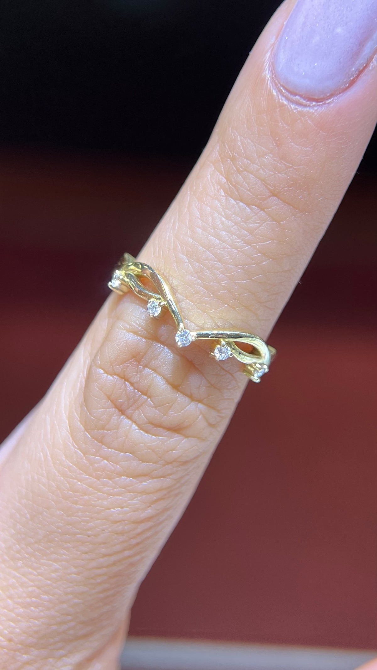 Three-Prong Diamond Twist Chevron Band 14K Gold BAN166