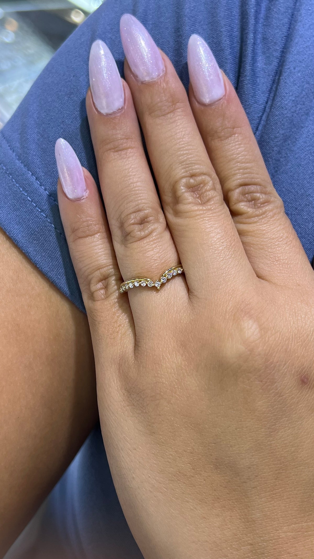 Shared Prong Chevron Band 14K Gold BAN169