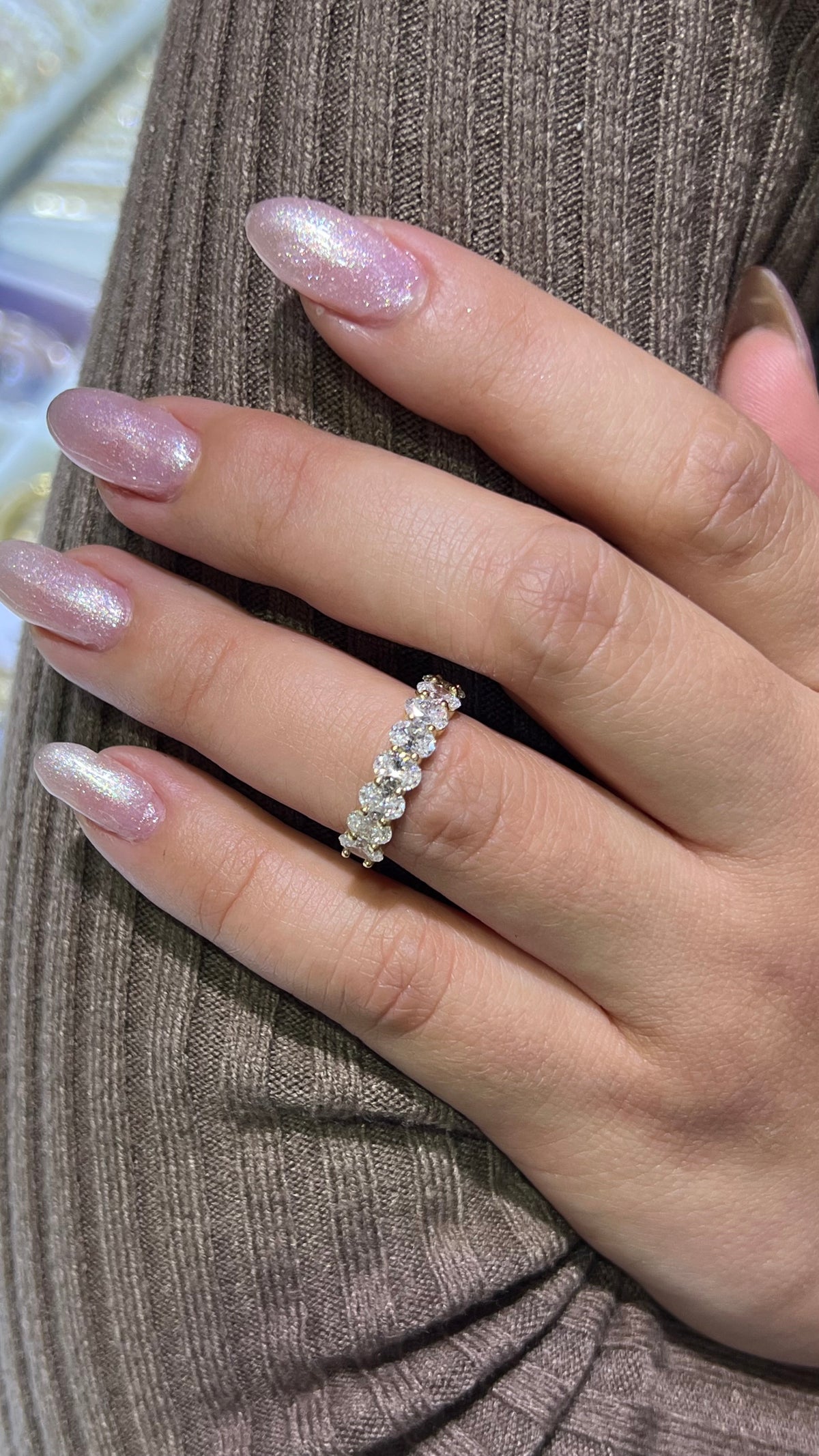 Oval Diamond Shared Prong Gold Band 14K Gold BAN197