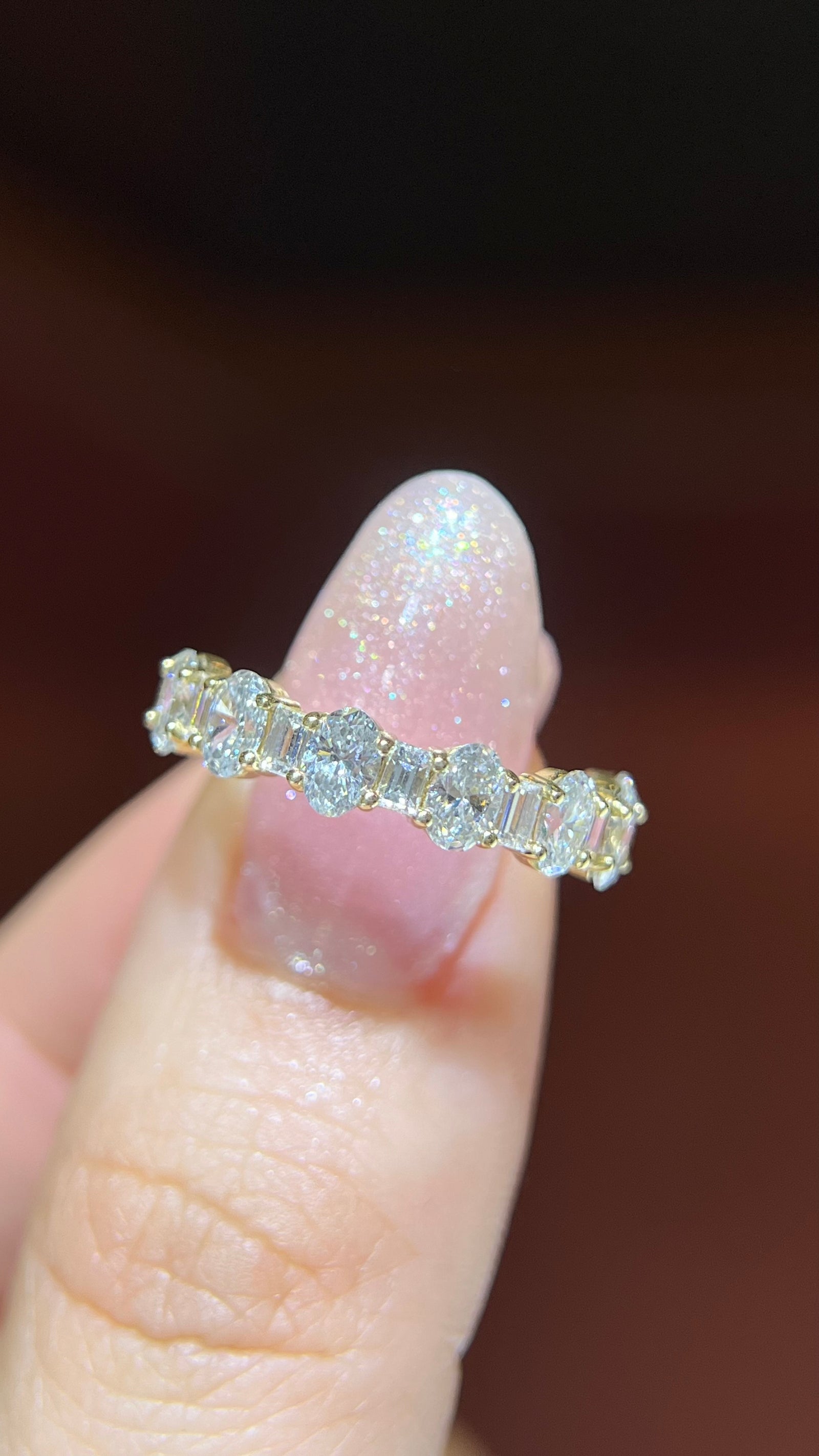 Alternating Oval and Baguette Diamond Band 14K Gold BAN198