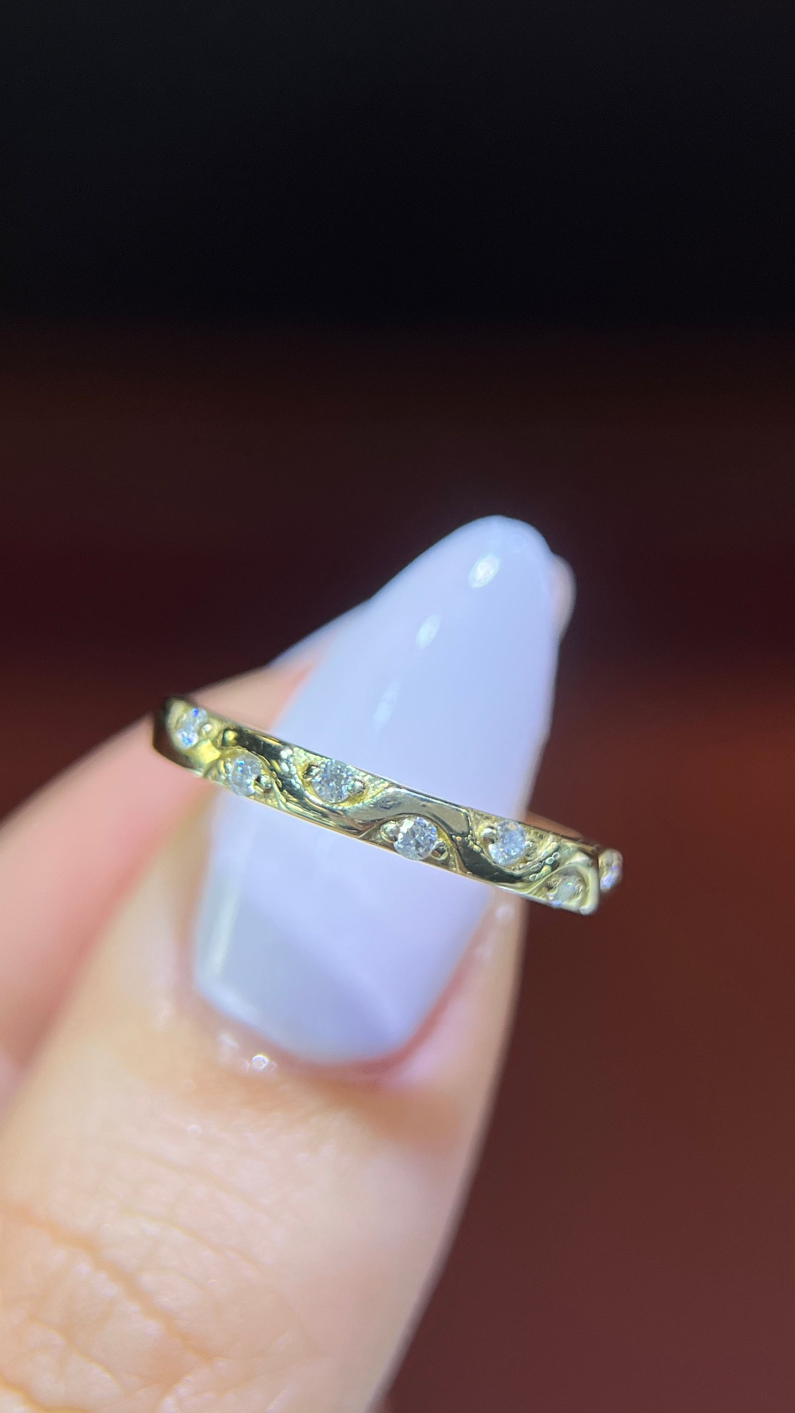 0.13ct Wave Diamond Band 14K Gold BAN214