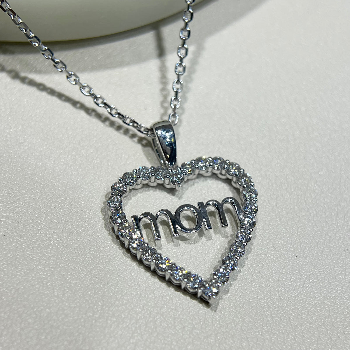 Diamond Heart Mom Pendant 14K Gold DPEN068