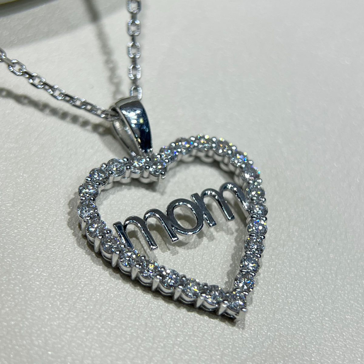 Diamond Heart Mom Pendant 14K Gold DPEN068