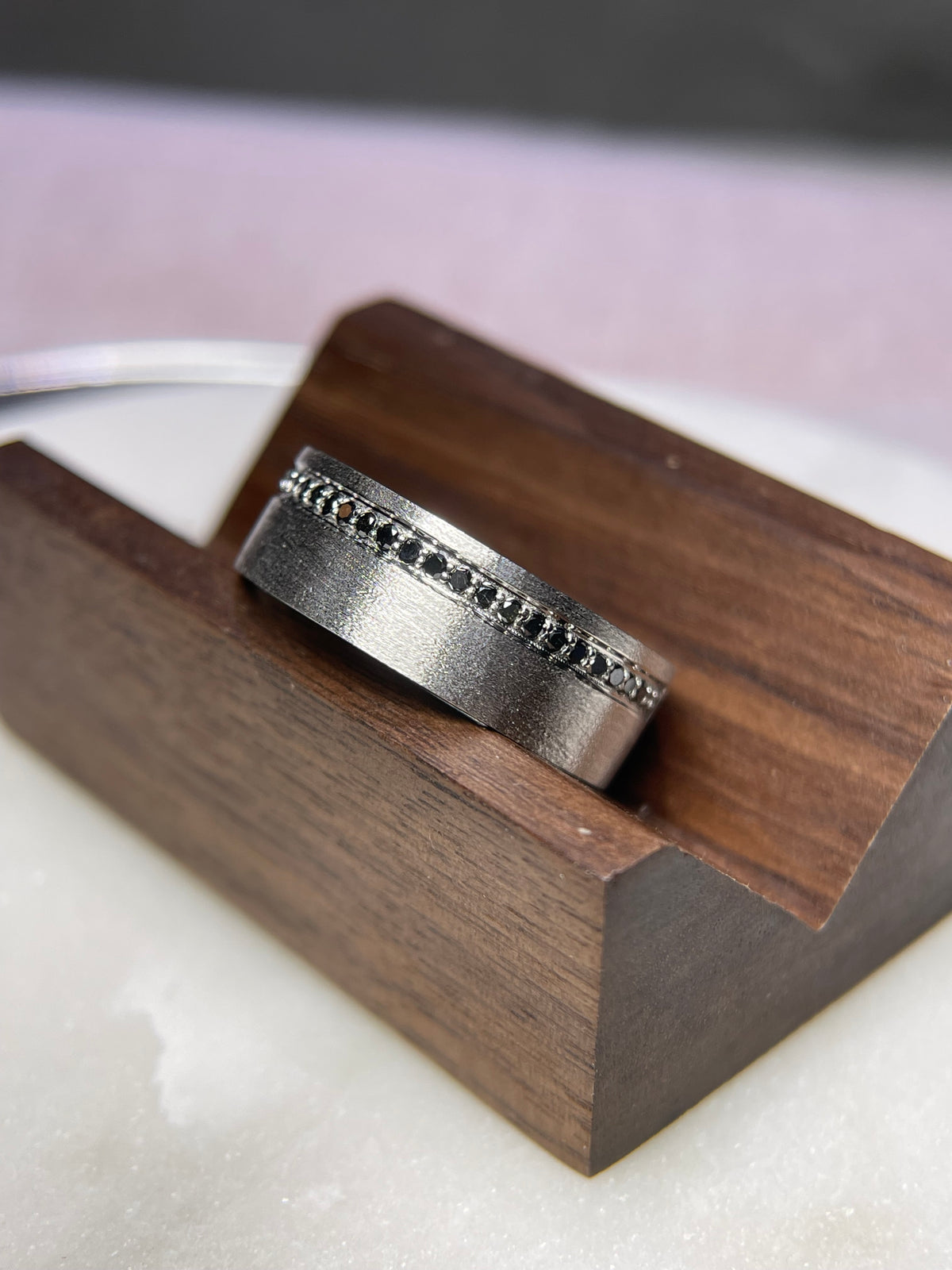 Men&#39;s 0.40ct Remy Off-Center Brushed Black Diamond Wedding Band 14K Gold MR012