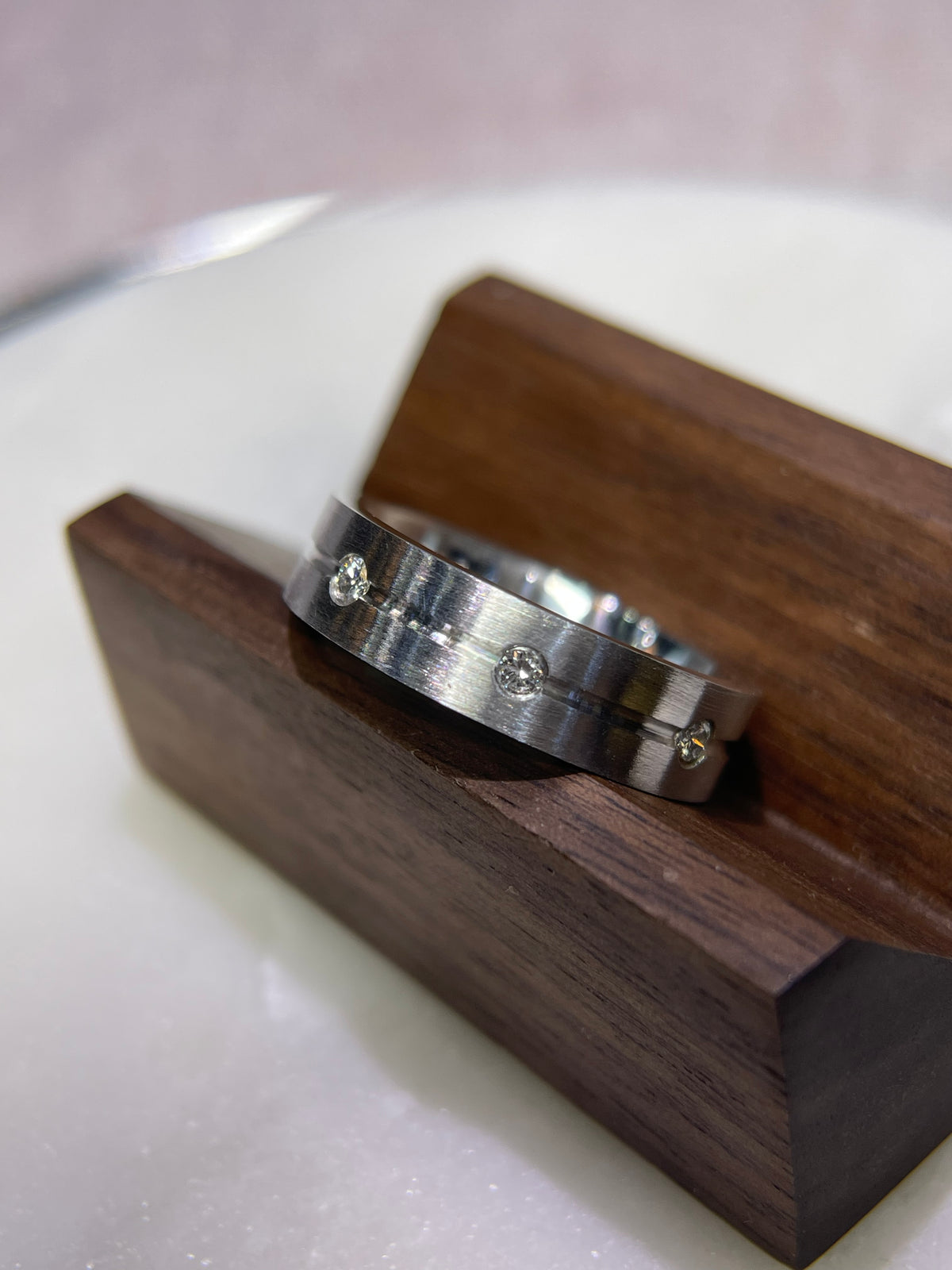 Brushed Center Line Bezel Diamond Wedding Band 14K Gold MR018