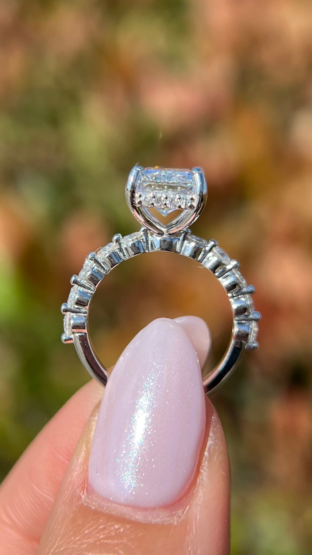 Isa 3.09ct E-VS1 Radiant Cut Lab Grown Diamond Engagement Ring 14K Gold