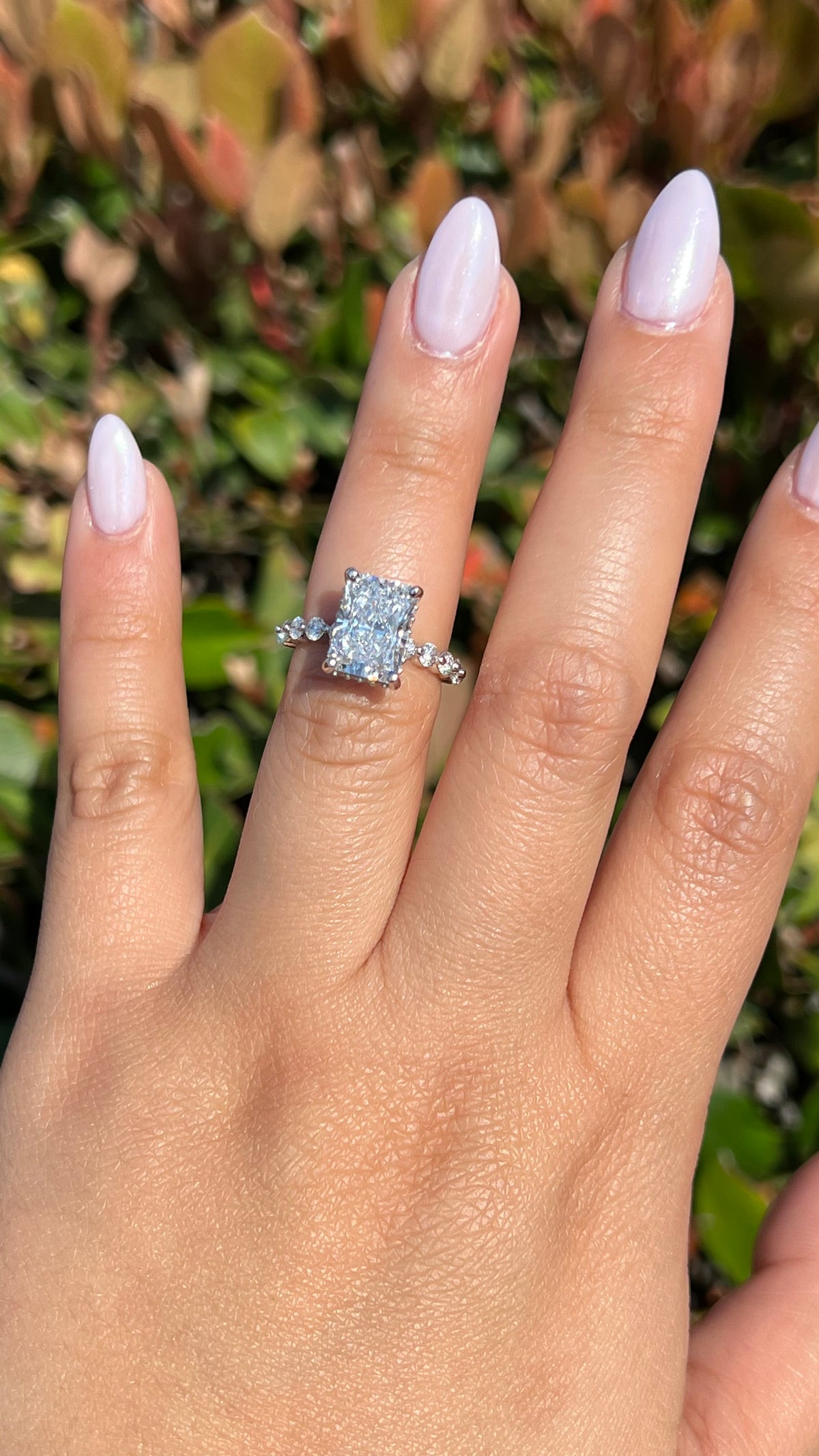 Isa 3.09ct E-VS1 Radiant Cut Lab Grown Diamond Engagement Ring 14K Gold