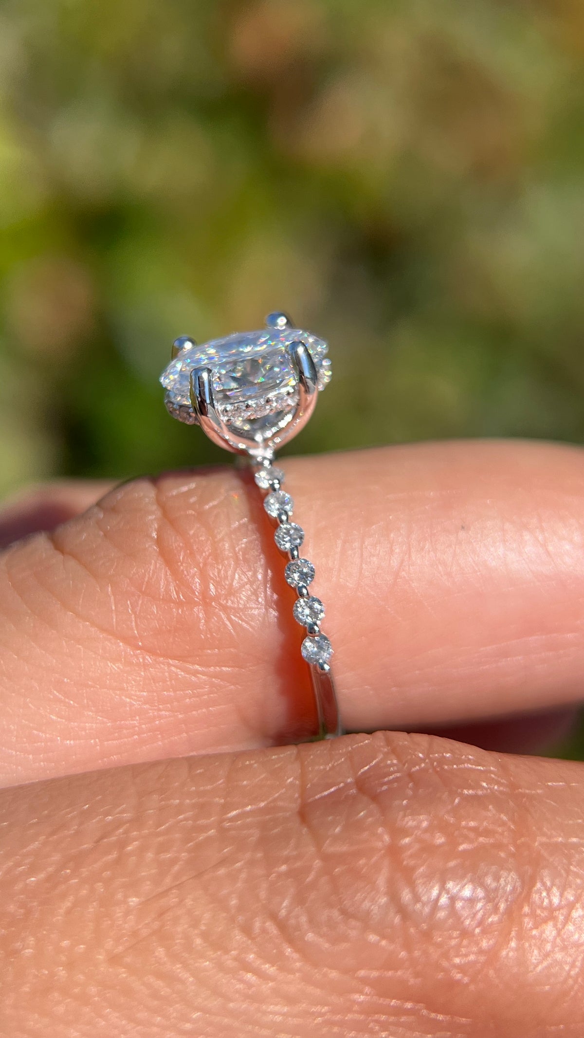 Iris 1.58ct E-VS1 Oval Cut Lab Grown Diamond Engagement Ring 14K Gold