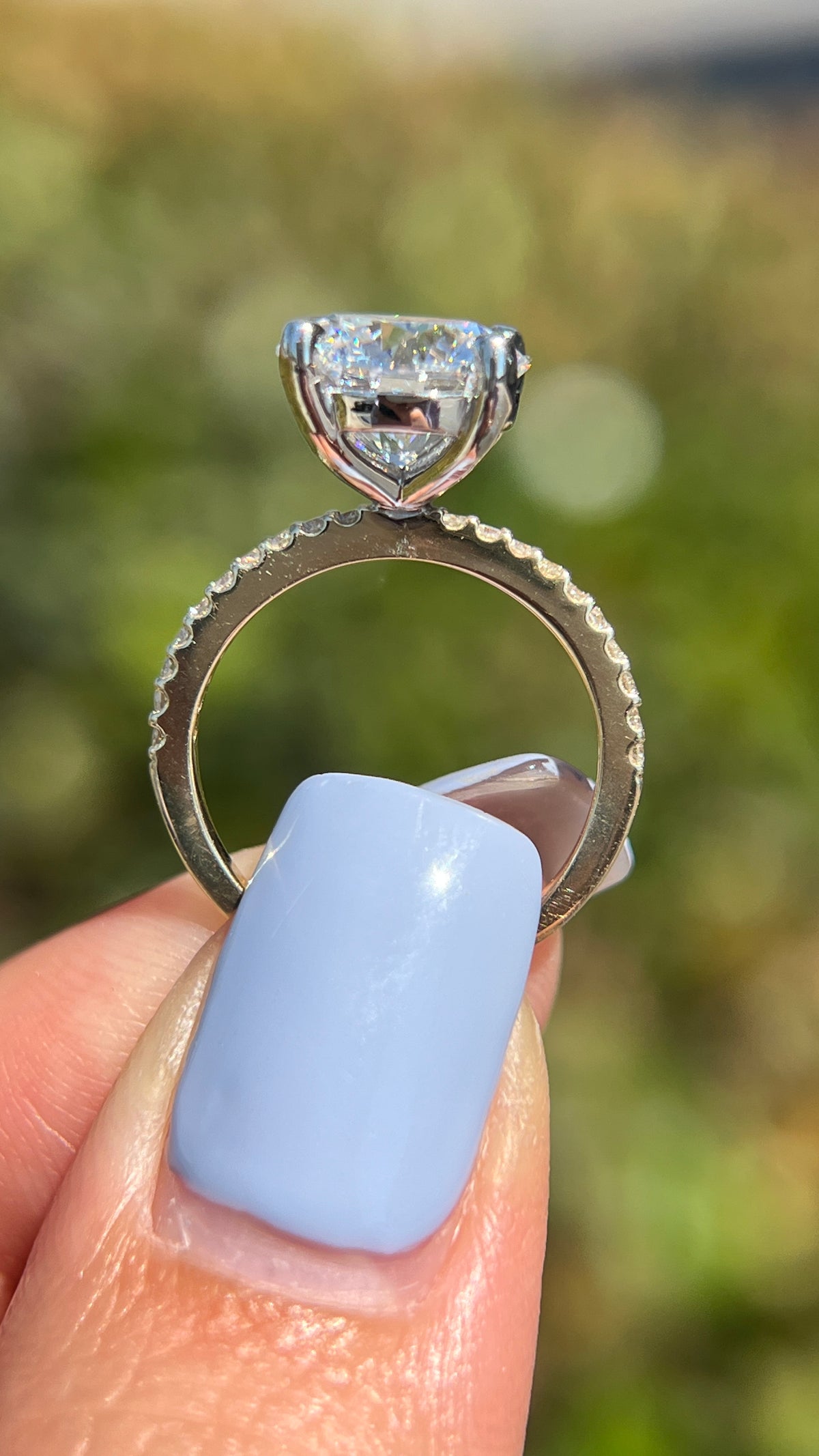 Jada 2.06ct E-VS1 Round Cut Lab Grown Diamond Engagement Ring 14K Gold