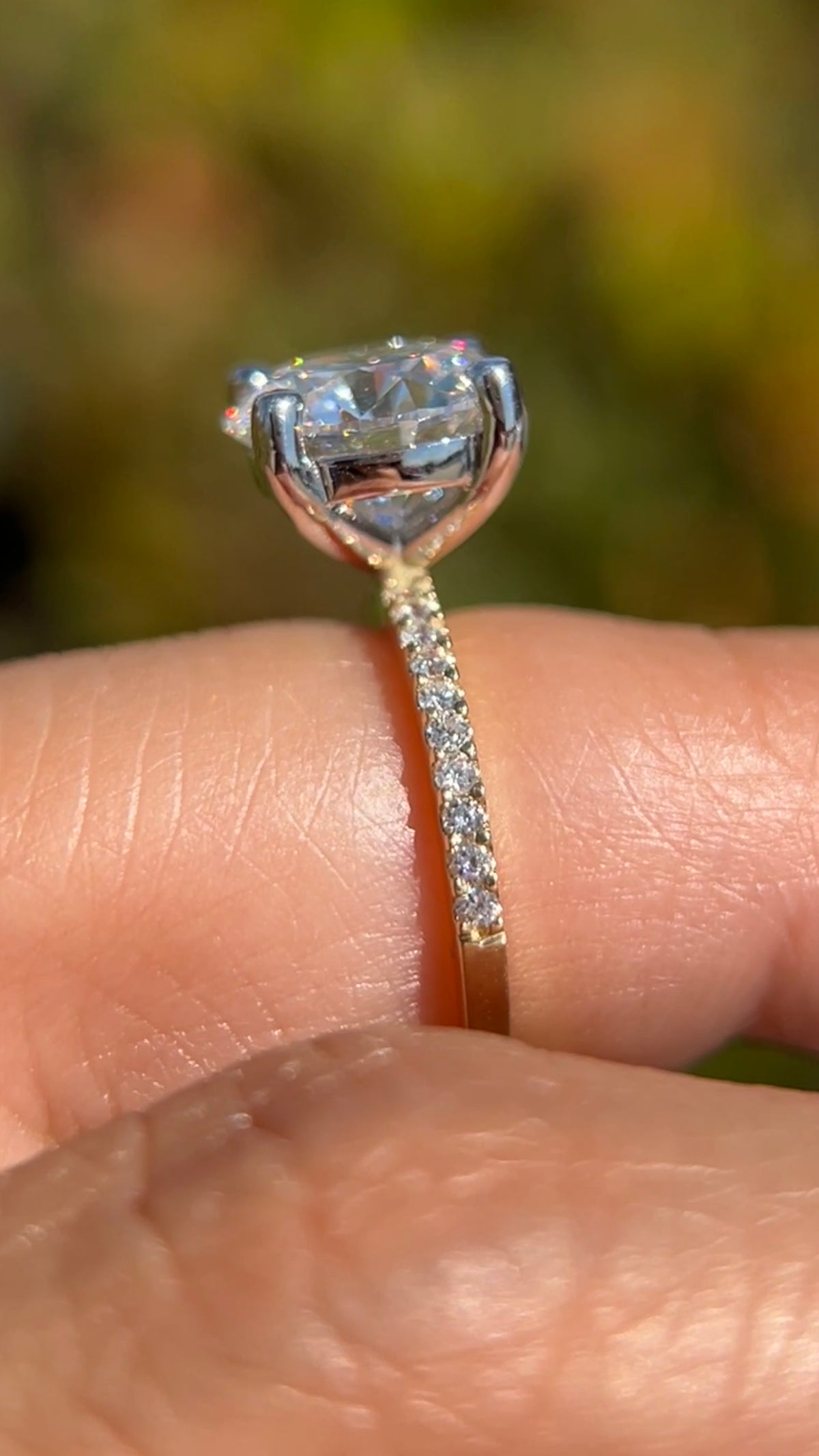 Jada 2.06ct E-VS1 Round Cut Lab Grown Diamond Engagement Ring 14K Gold