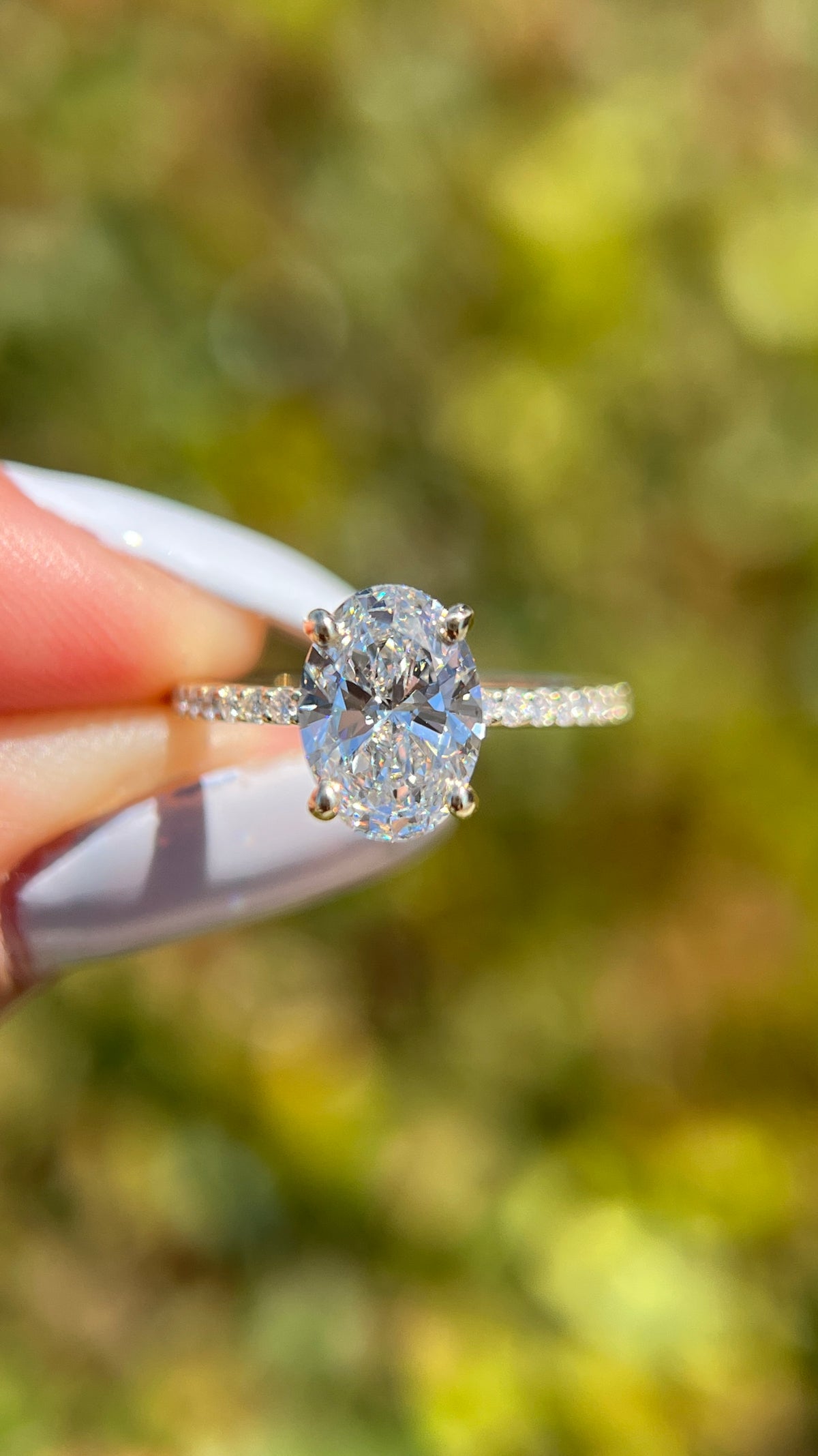 Jada 1.58ct E-VS1 Oval Cut Lab Grown Diamond Engagement Ring 14K Gold