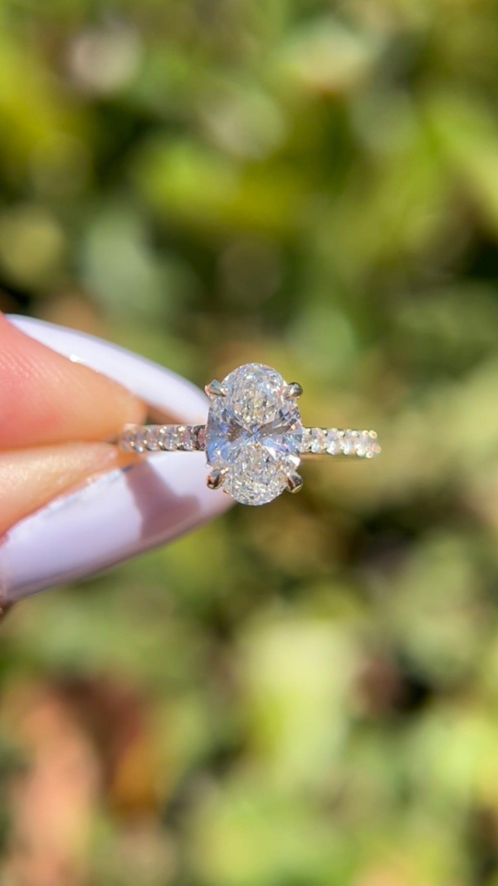 Jodi 1.58ct E-VS1 Oval Cut Lab Grown Diamond Engagement Ring 14K Gold