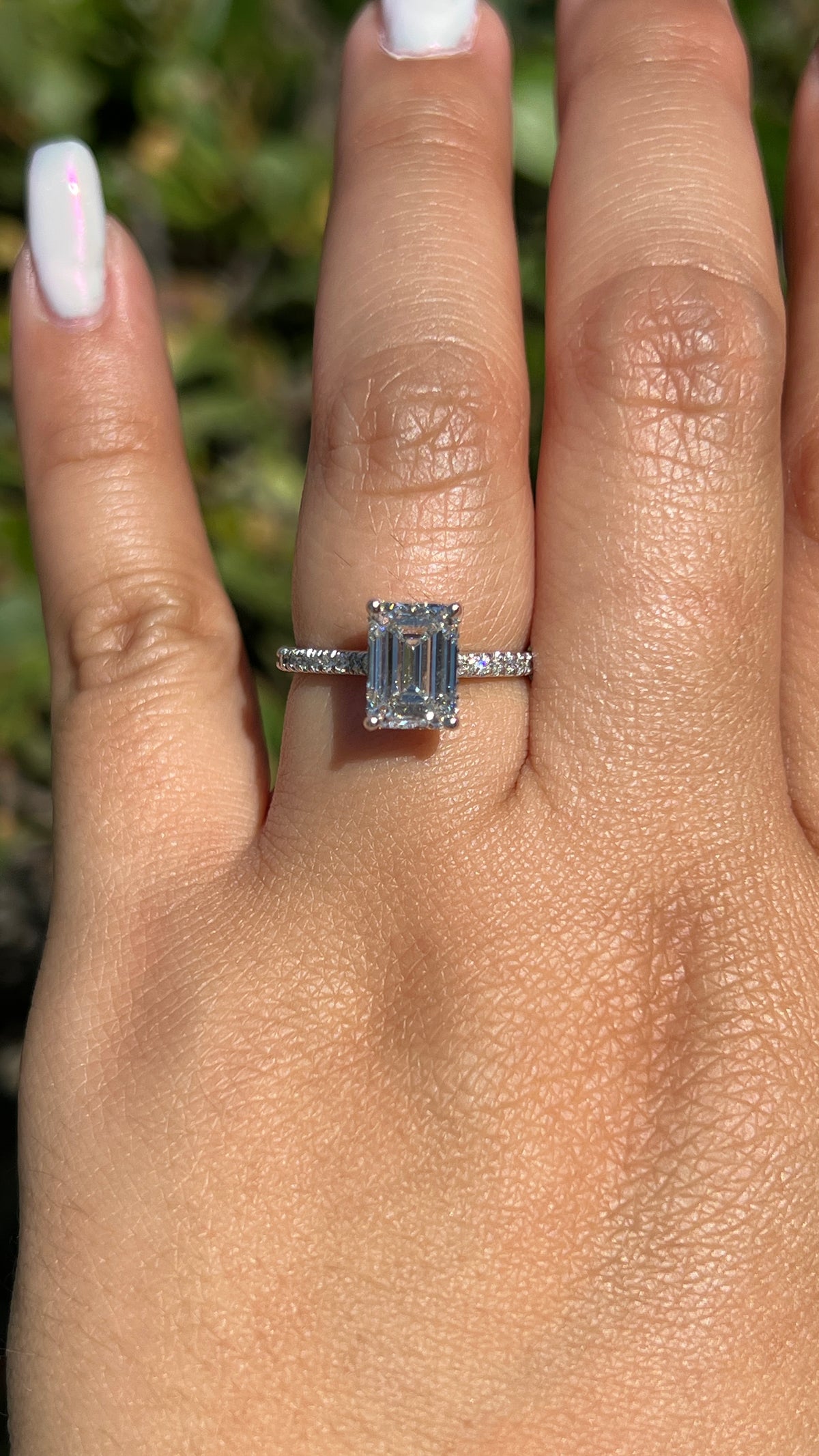 Jodi 2.16ct E-VS1 Emerald Cut Lab Grown Diamond Engagement Ring 14K Gold