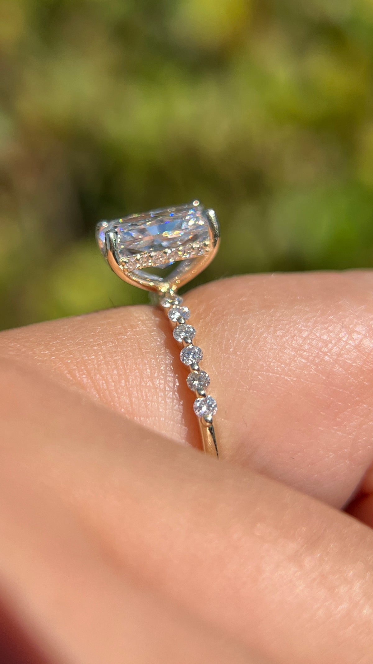 Iris 2.26ct E-VS1 Radiant Cut Lab Grown Diamond Engagement Ring 14K Gold