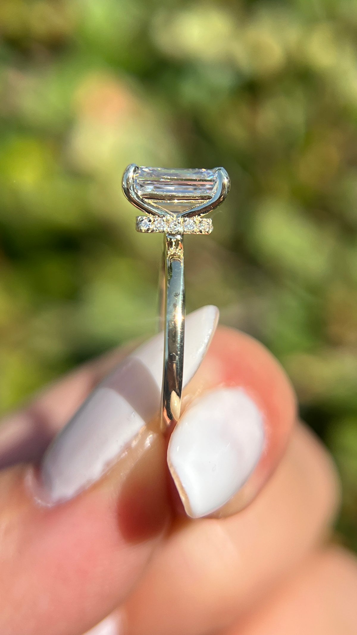 Sophi 2.09ct E-VVS2 Emerald Cut Lab Grown Diamond Engagement Ring 14K Gold