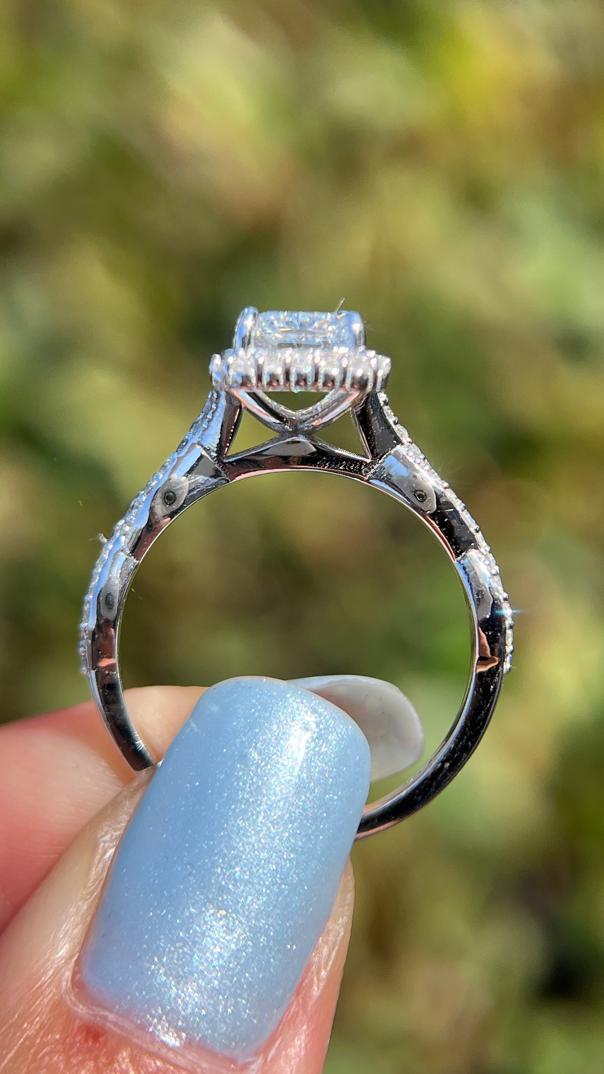 Linda 2.26ct E-VS1 Radiant Cut Lab Grown Diamond Engagement Ring 14K Gold