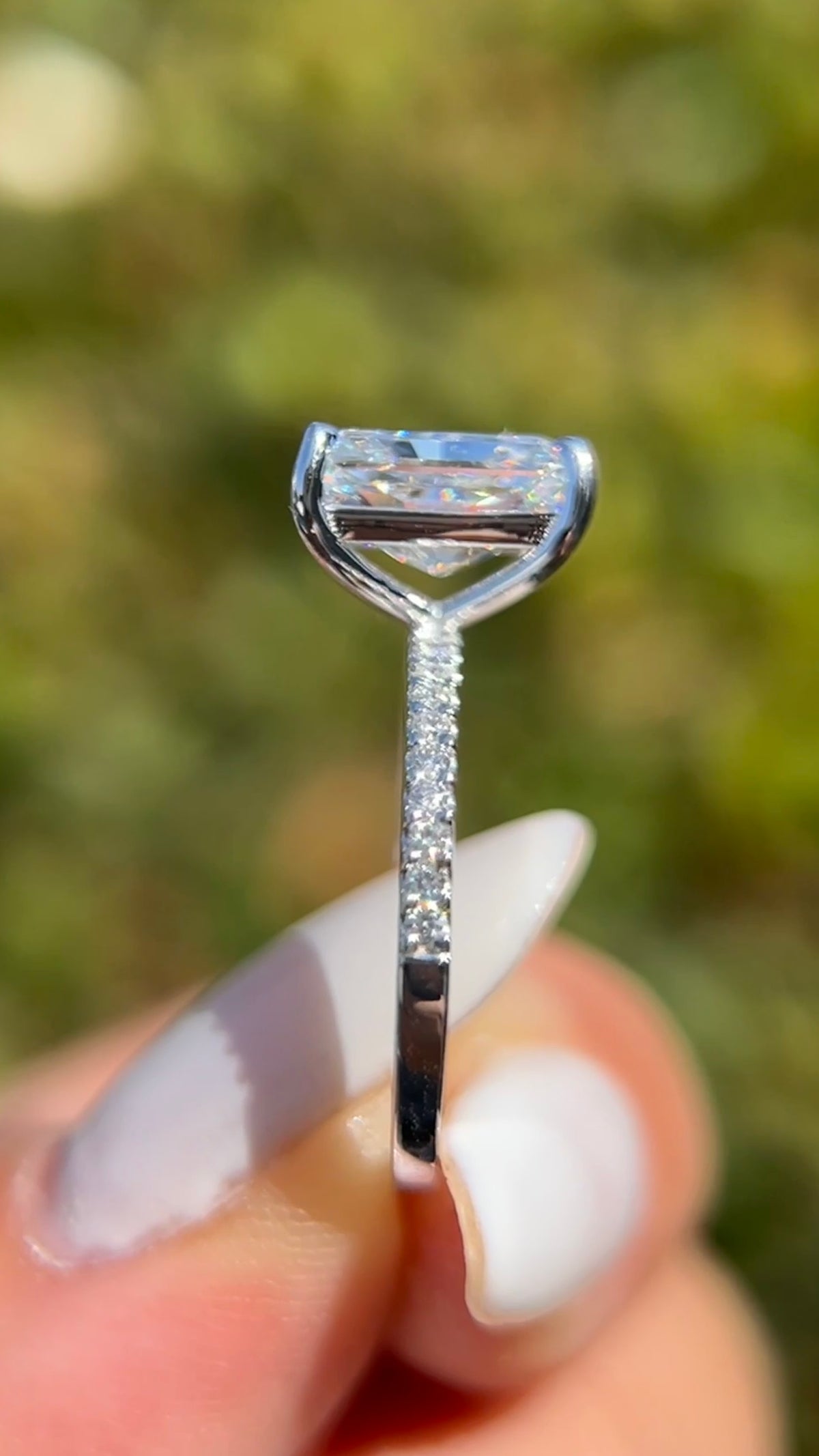 Jada 2.57ct E-VS1 Radiant Cut Lab Grown Diamond Engagement Ring 14K Gold