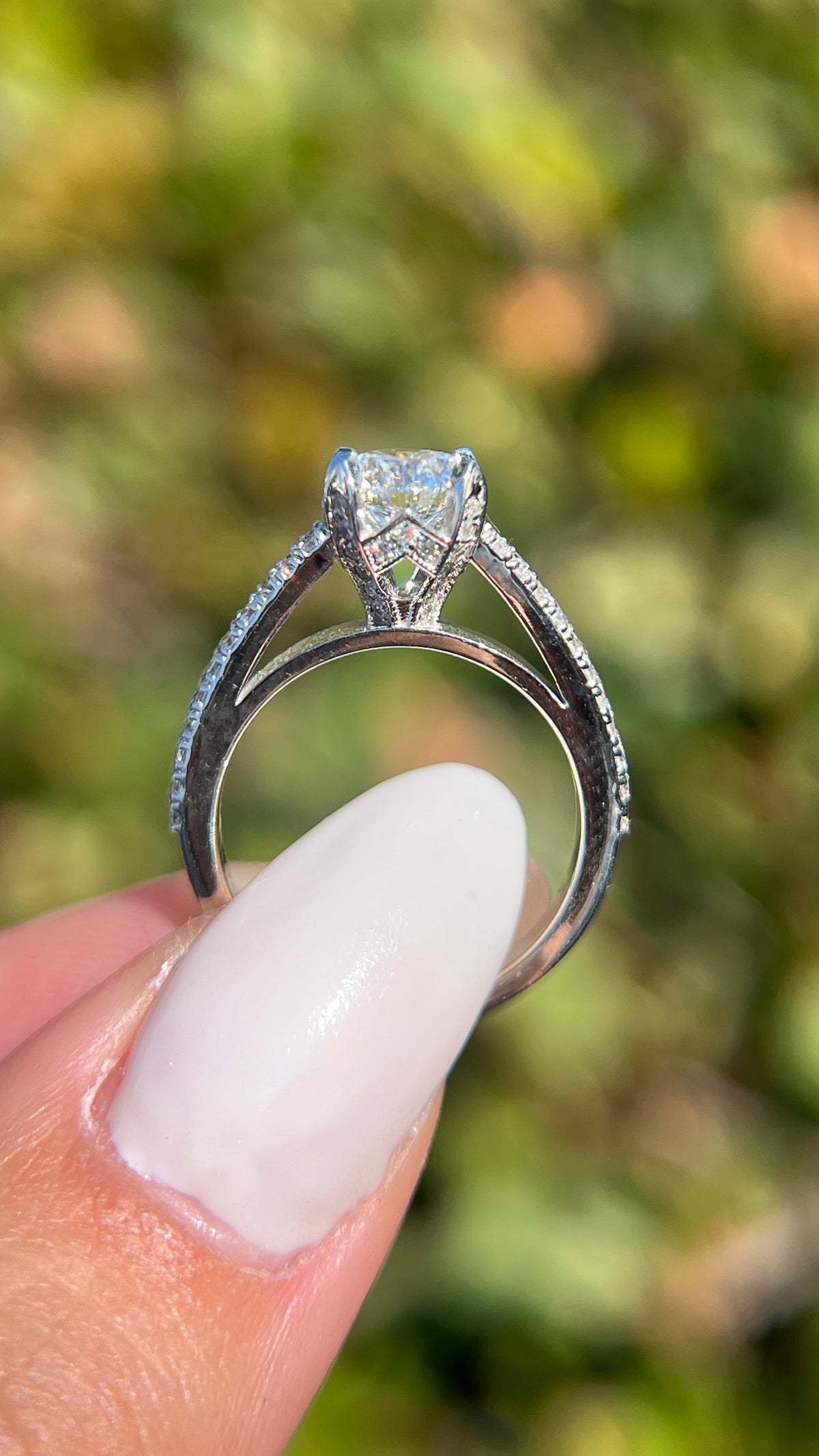 Erin 1.08ct E-VS1 Round Cut Lab Grown Diamond Engagement Ring 14K Gold