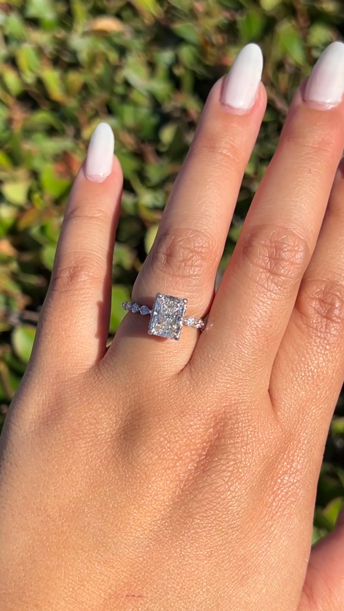 Isa 2.26ct E-VS1 Radiant Cut Lab Grown Diamond Engagement Ring 14K Gold