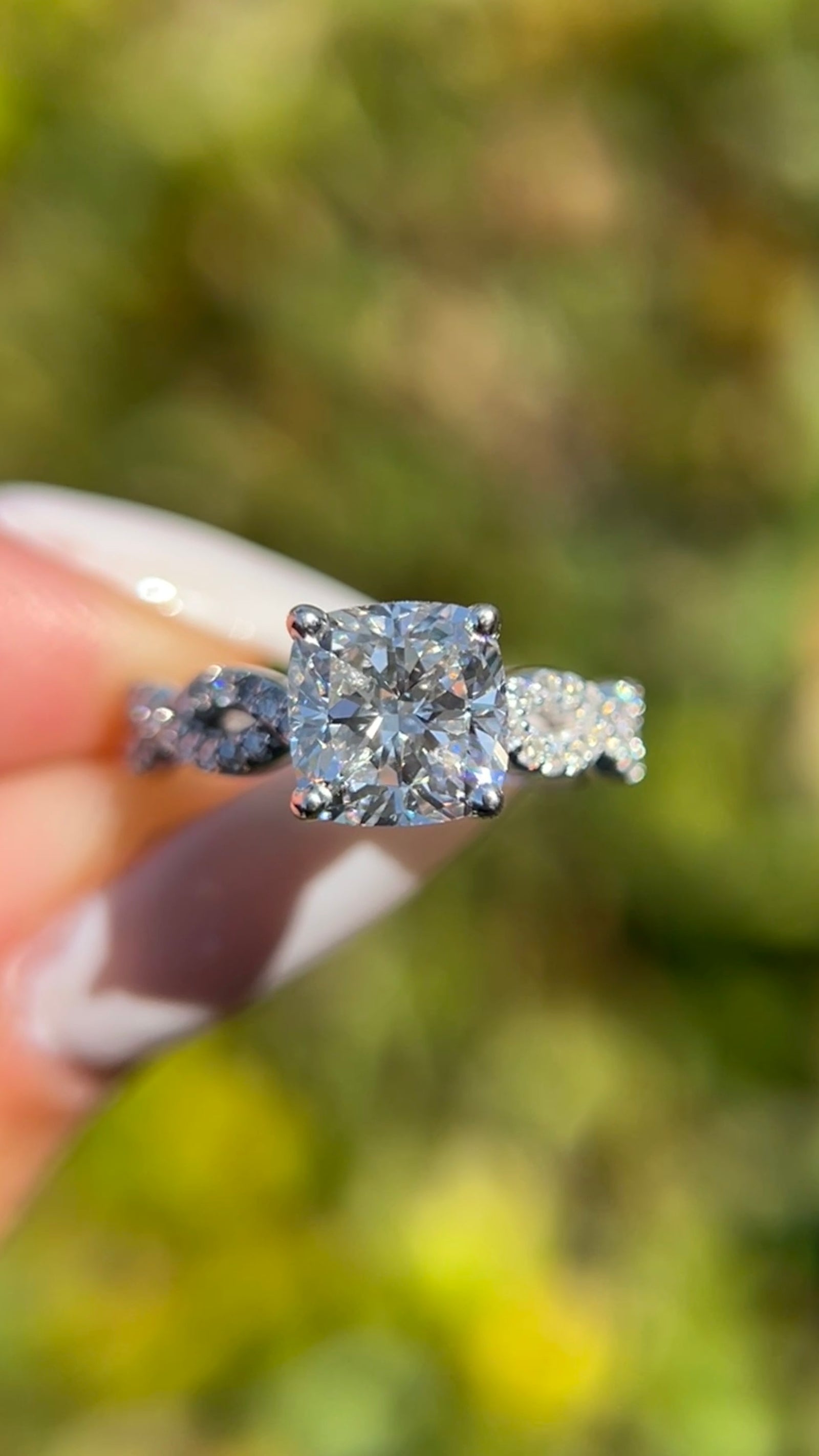 Lori 1.91ct F-VS1 Cushion Cut Lab Grown Diamond Engagement Ring 14K Gold