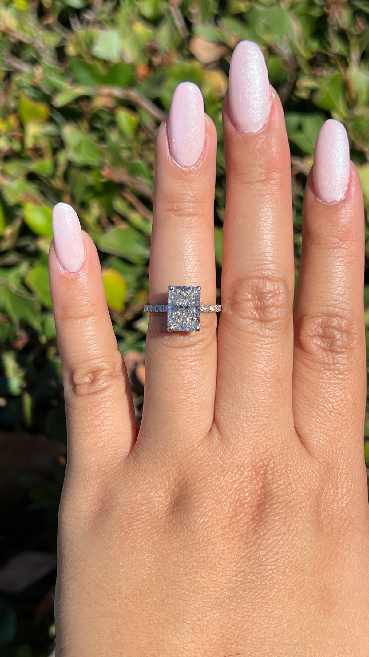 Jada 3.09ct E-VS1 Radiant Cut Lab Grown Diamond Engagement Ring 14K Gold