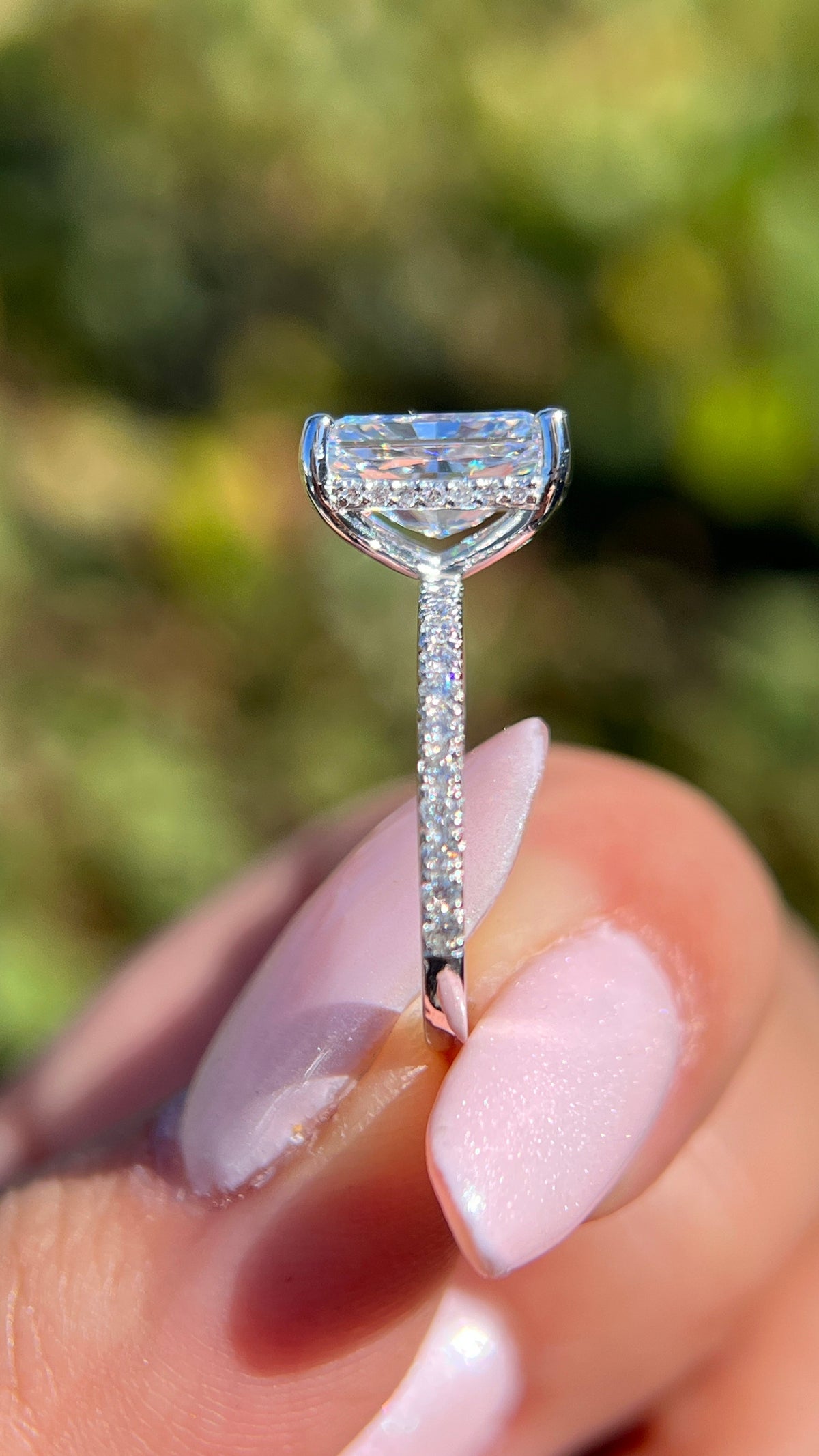 Jada 3.87ct E-VS1 Radiant Cut Lab Grown Diamond Engagement Ring 14K Gold