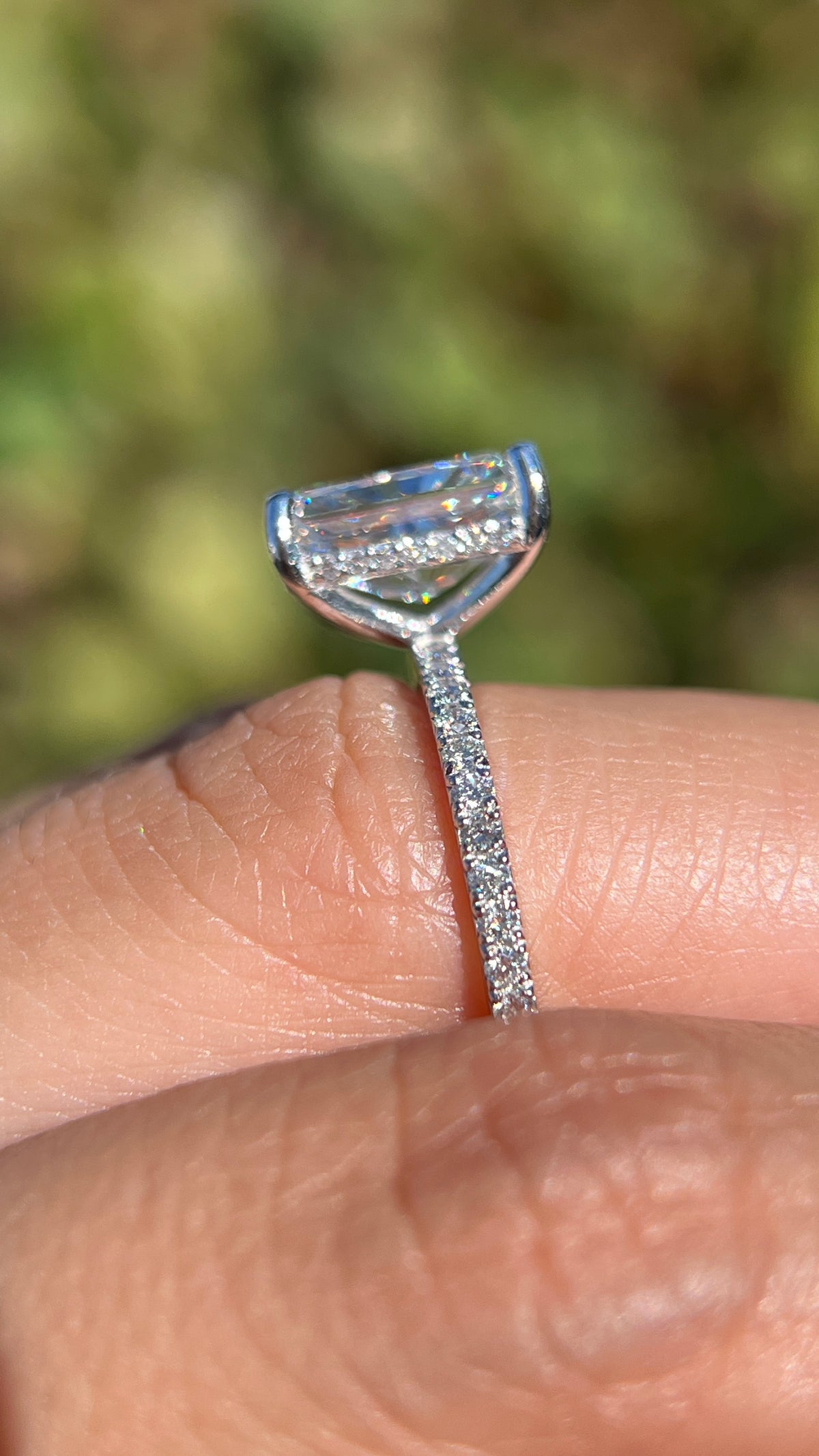 Jada 3.09ct E-VS1 Radiant Cut Lab Grown Diamond Engagement Ring 14K Gold