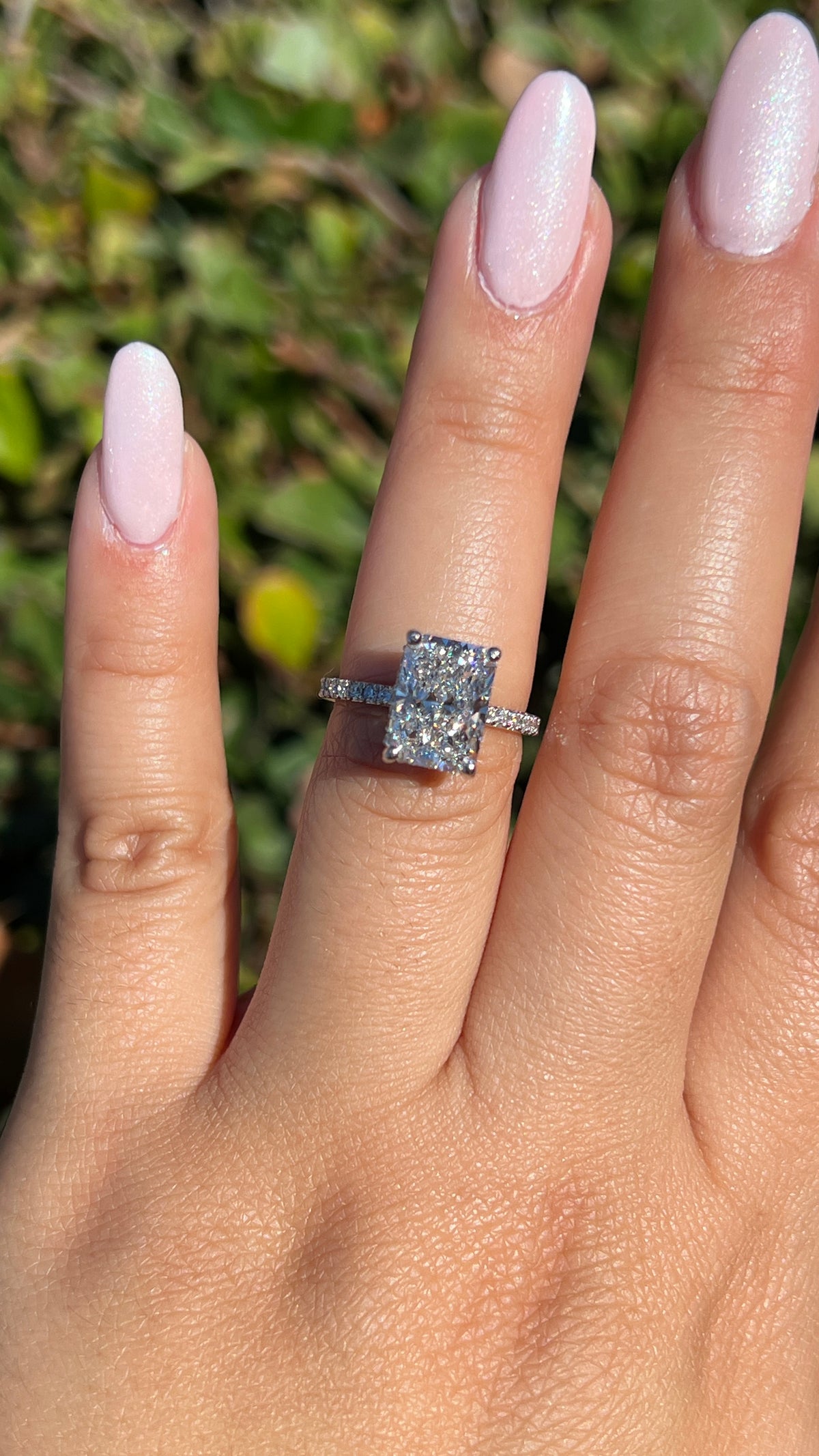 Jada 3.09ct E-VS1 Radiant Cut Lab Grown Diamond Engagement Ring 14K Gold