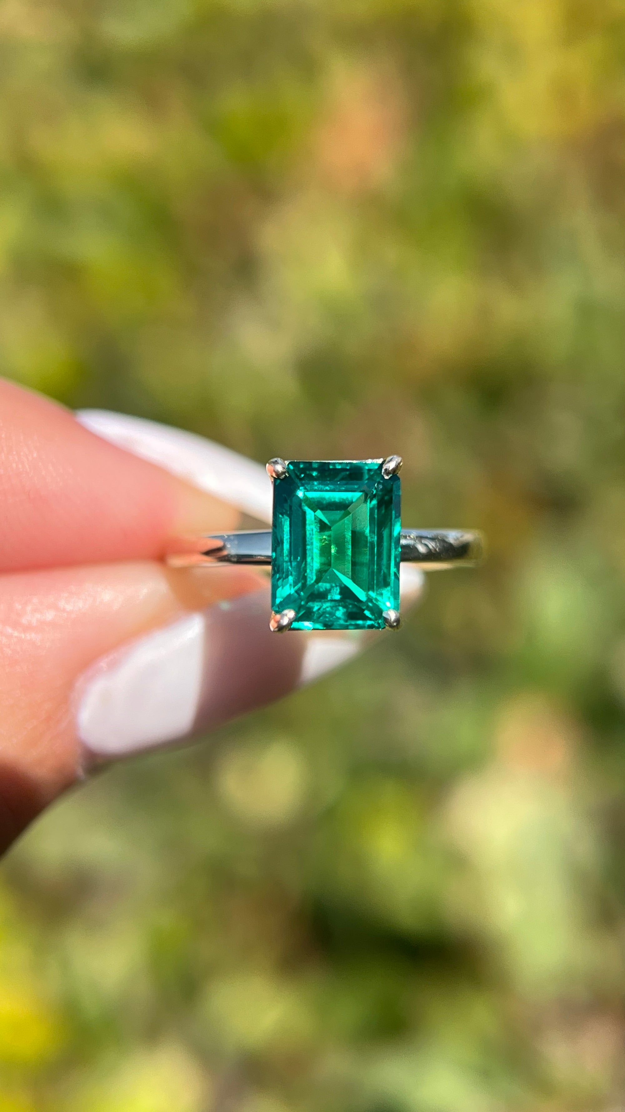 Sophi 2.00ct Chatham Emerald Lab Gemstone