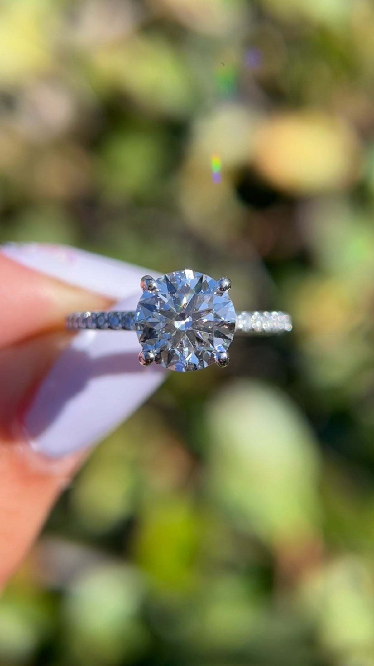 Cindy 2.02ct E-VS1 Round Cut Lab Grown Diamond Engagement Ring 14K Gold