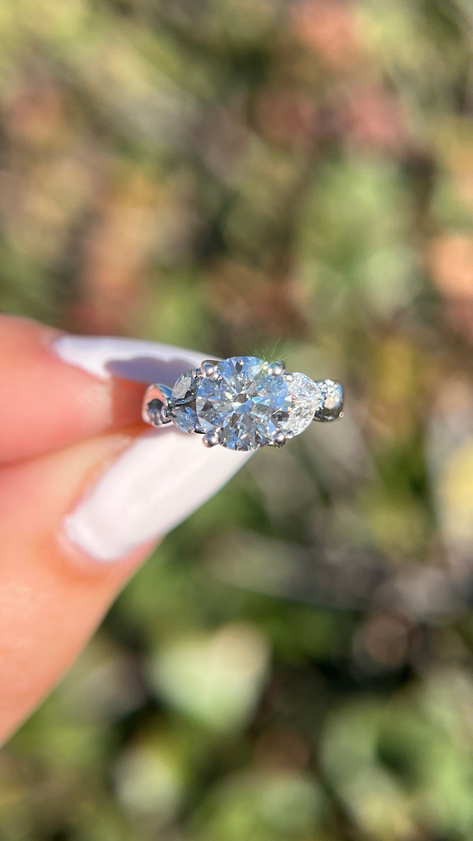 Kathy 1.80ct E-VS1 Round Cut Lab Grown Diamond Engagement Ring 14K Gold