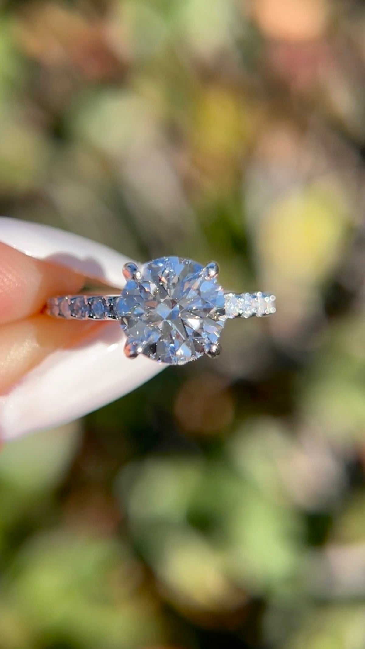 Cynthia 2.09ct E-VS1 Round Cut Lab Grown Diamond Engagement Ring 14K Gold