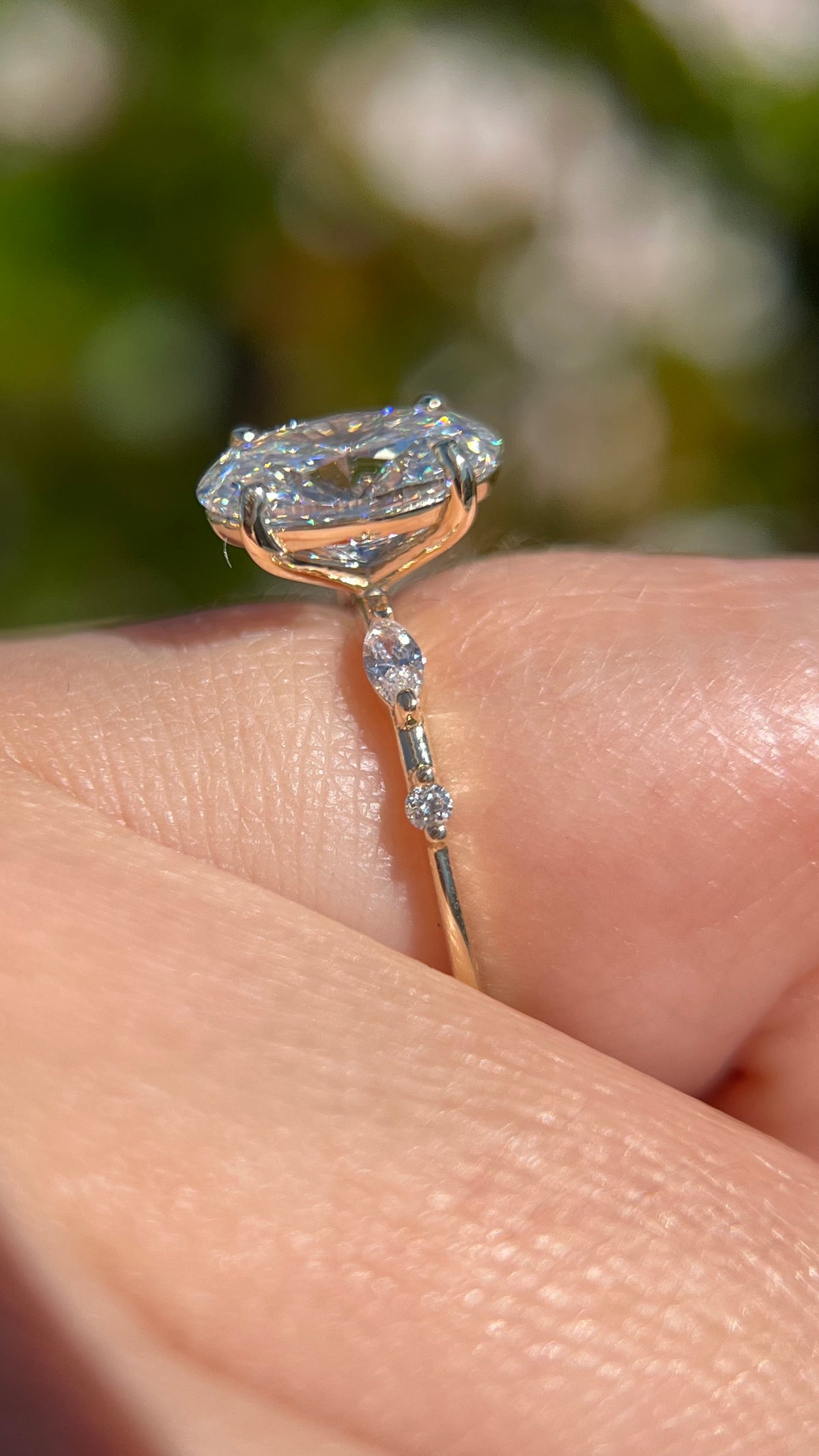 Maci 2.56ct E-VS1 Oval Cut Lab Grown Diamond Engagement Ring 14K Gold